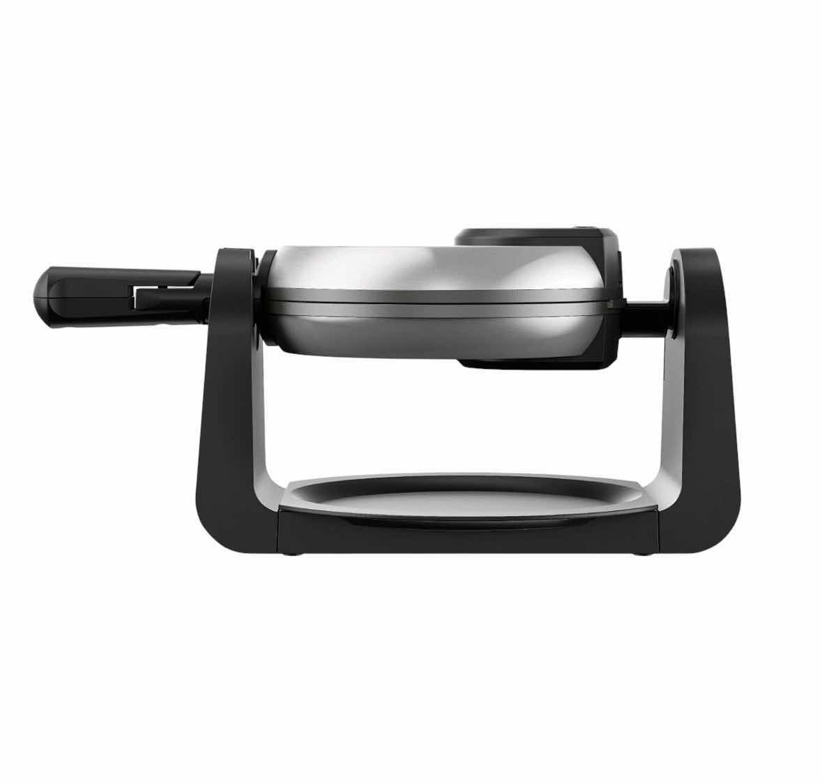 Photo 1 of BLACK & DECKER FLIP WAFFLE MAKER 7”
