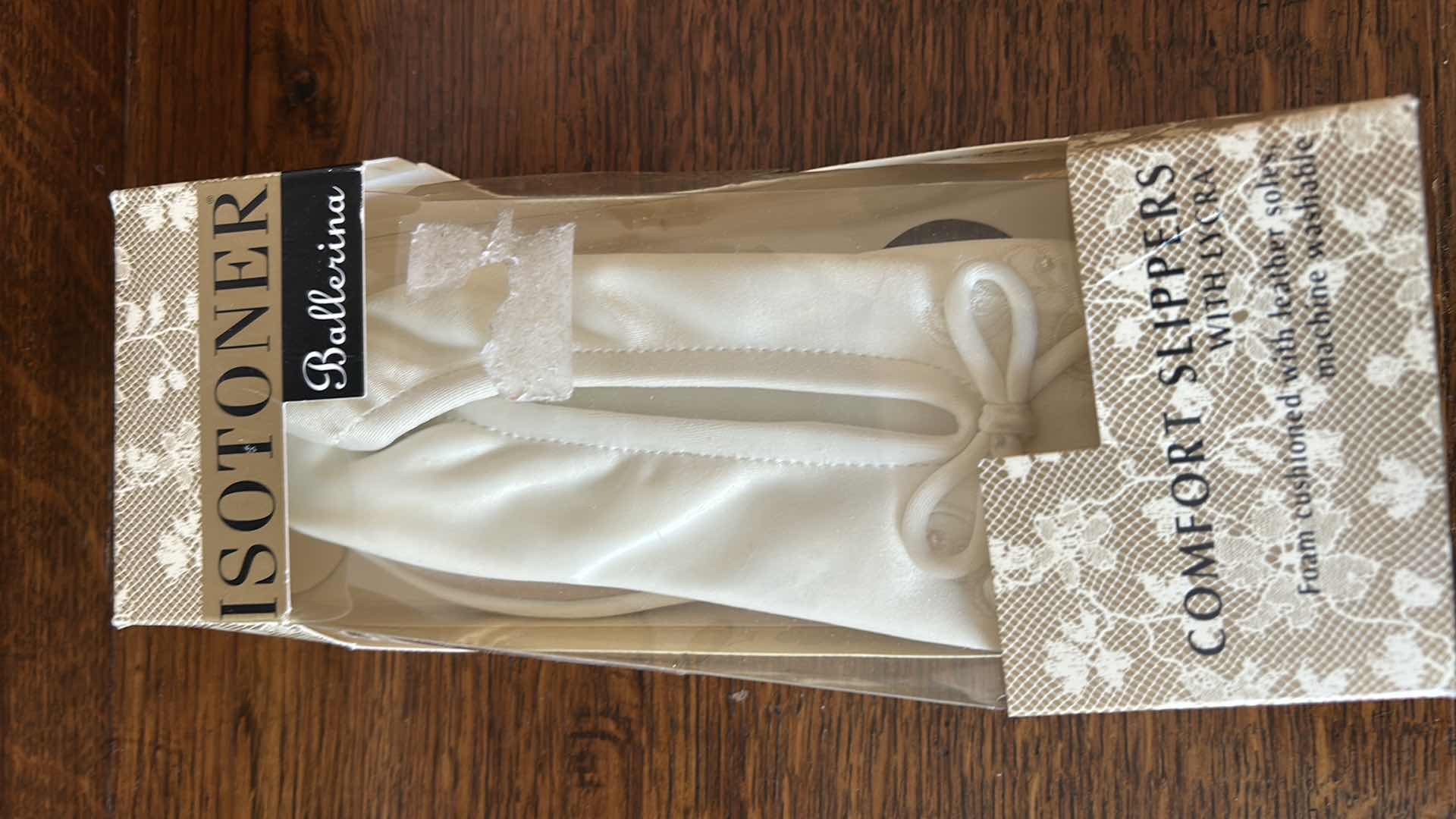 Photo 1 of 6- VARIOUS PAIRS VINTAGE BALLET FLATS & SLIPPERS (6)