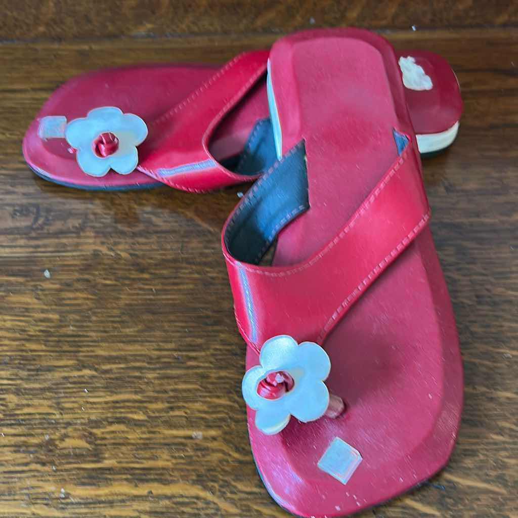 Photo 1 of 4- PAIRS SANDALS (5.5)