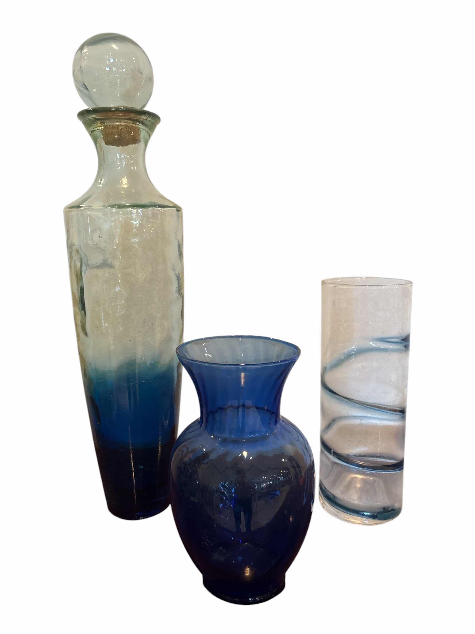 Photo 1 of (3)PCS BLUE VASES H21”