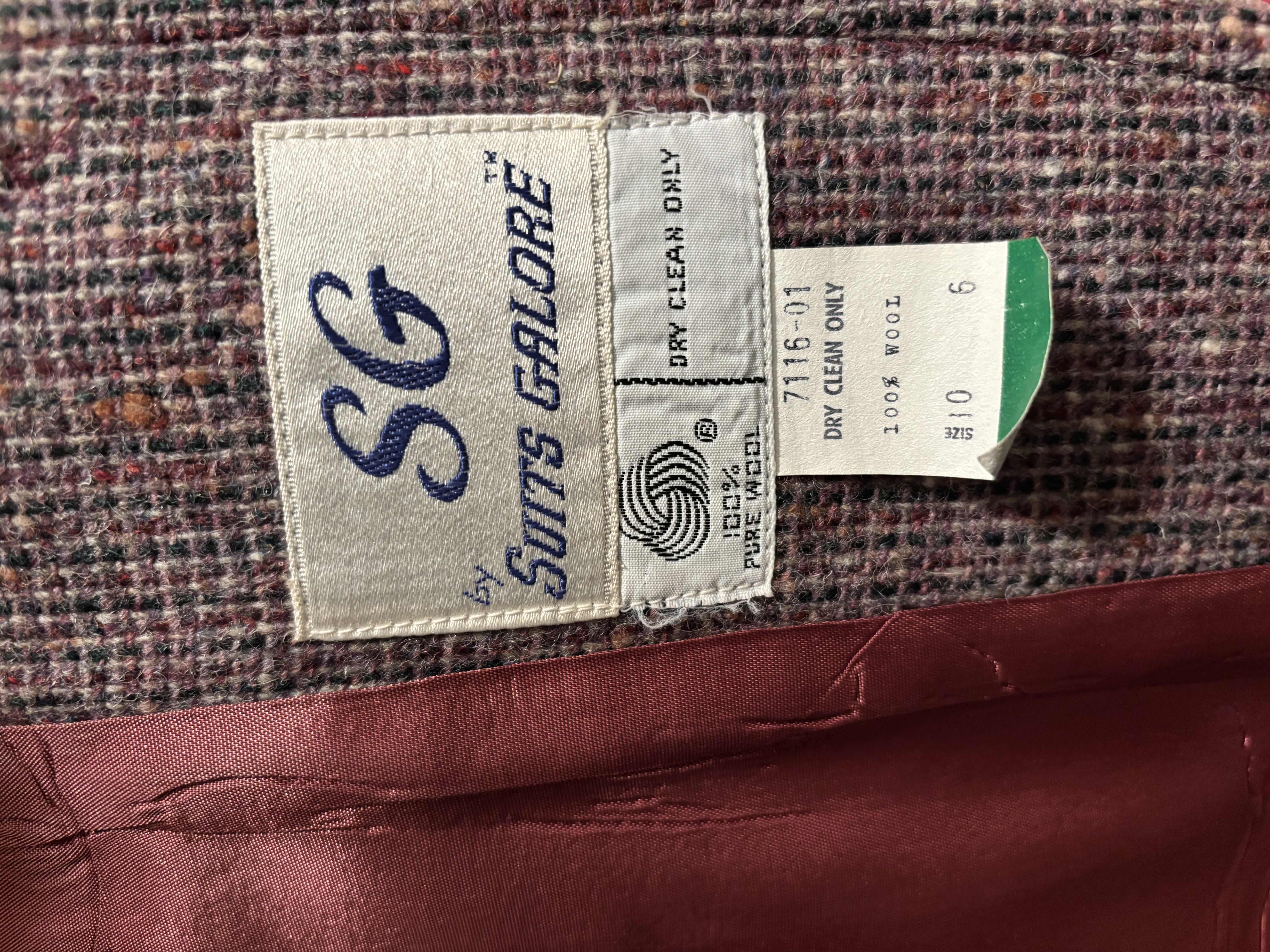 Photo 1 of 100% Wool R & SKIRT SET SIZE 10 & BUTTON UP TOP (NO SIZE)