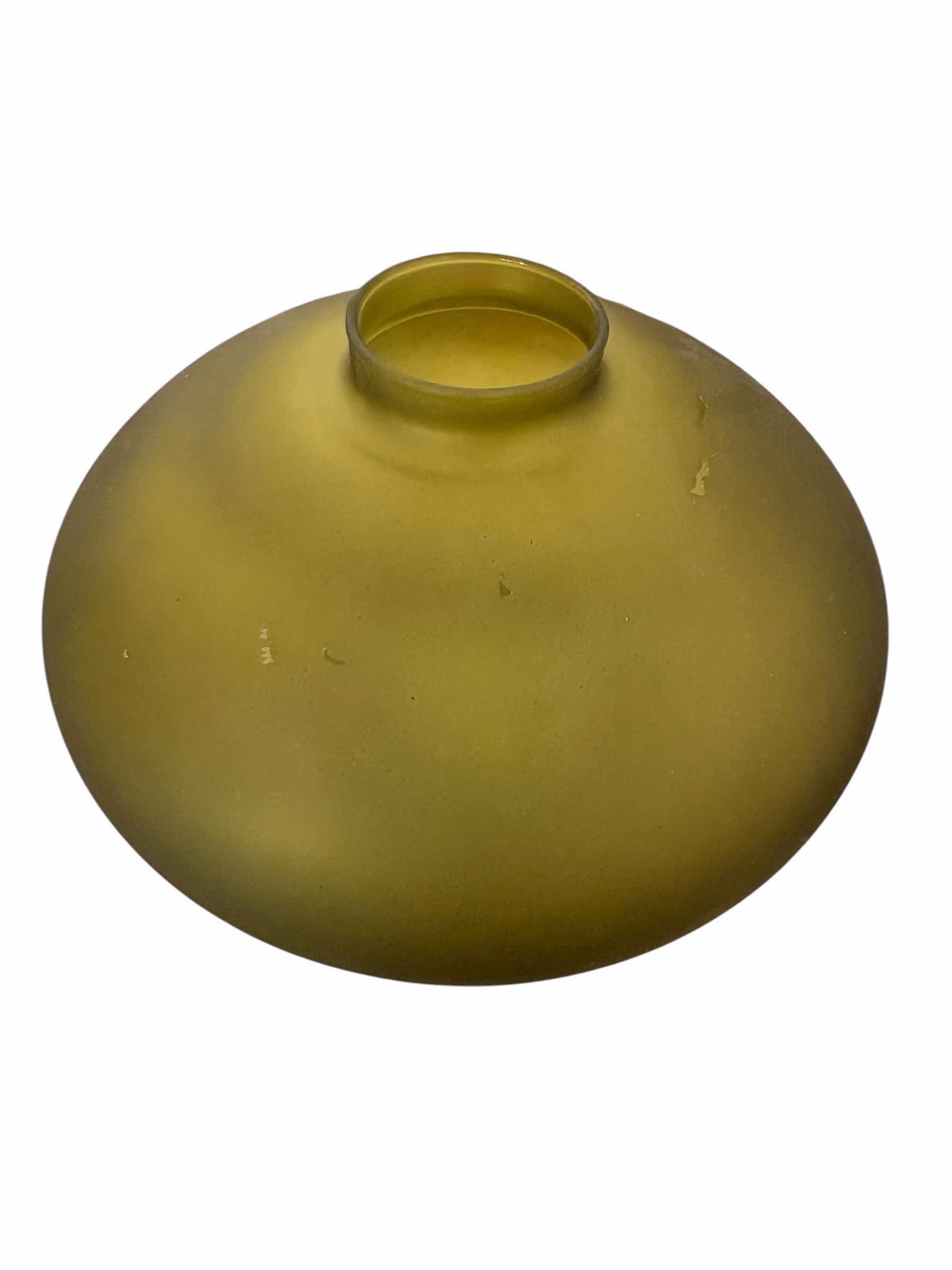 Photo 1 of (3)PCS OBLONG GREEN DECANTER & VESSELS H9.5”