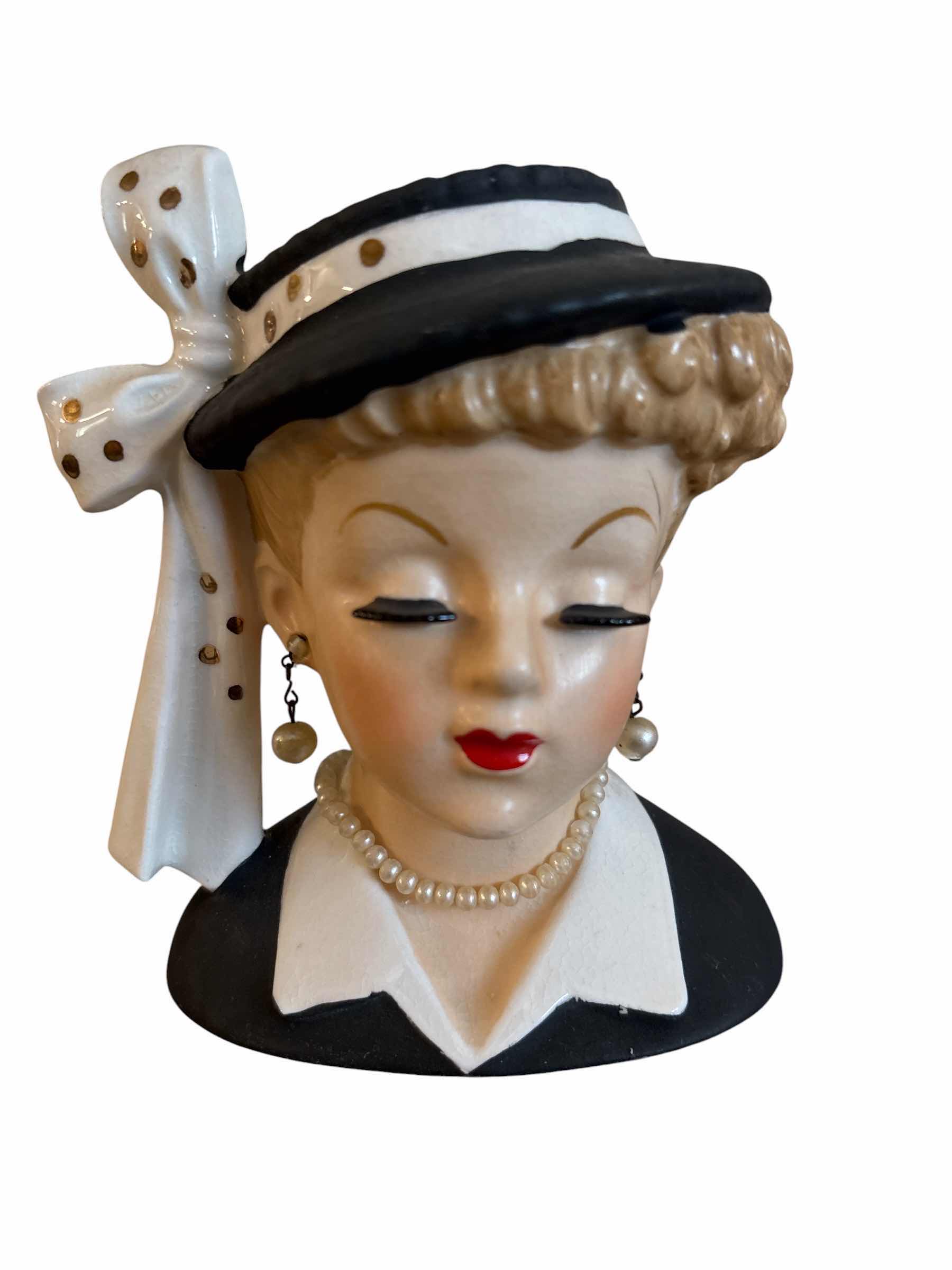 Photo 1 of VINTAGE NAPCO RARE LADY LUCY HEAD VASE C2633C H5”