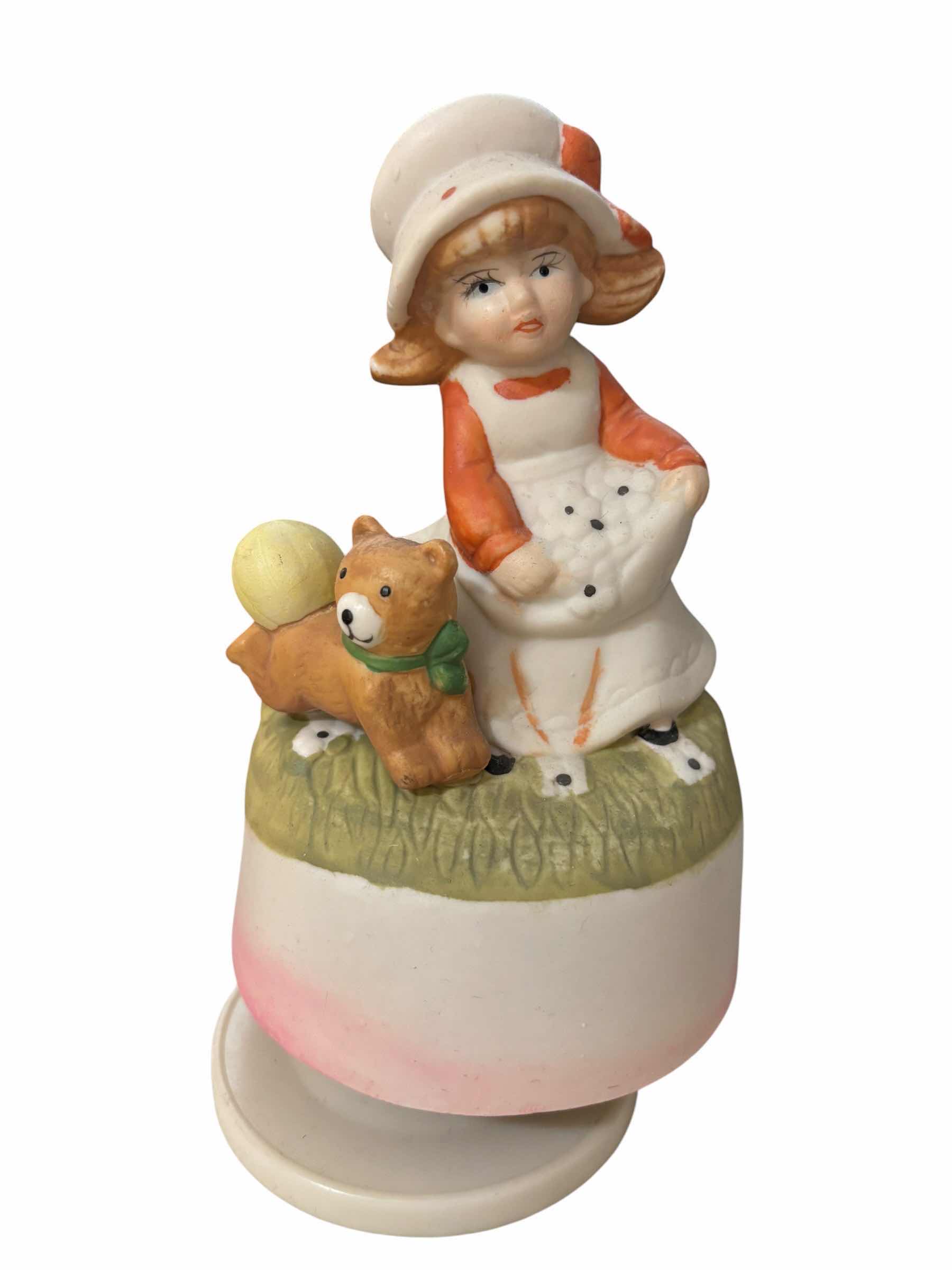 Photo 1 of VINTAGE MUSICAL FIGURINES (3) H6”