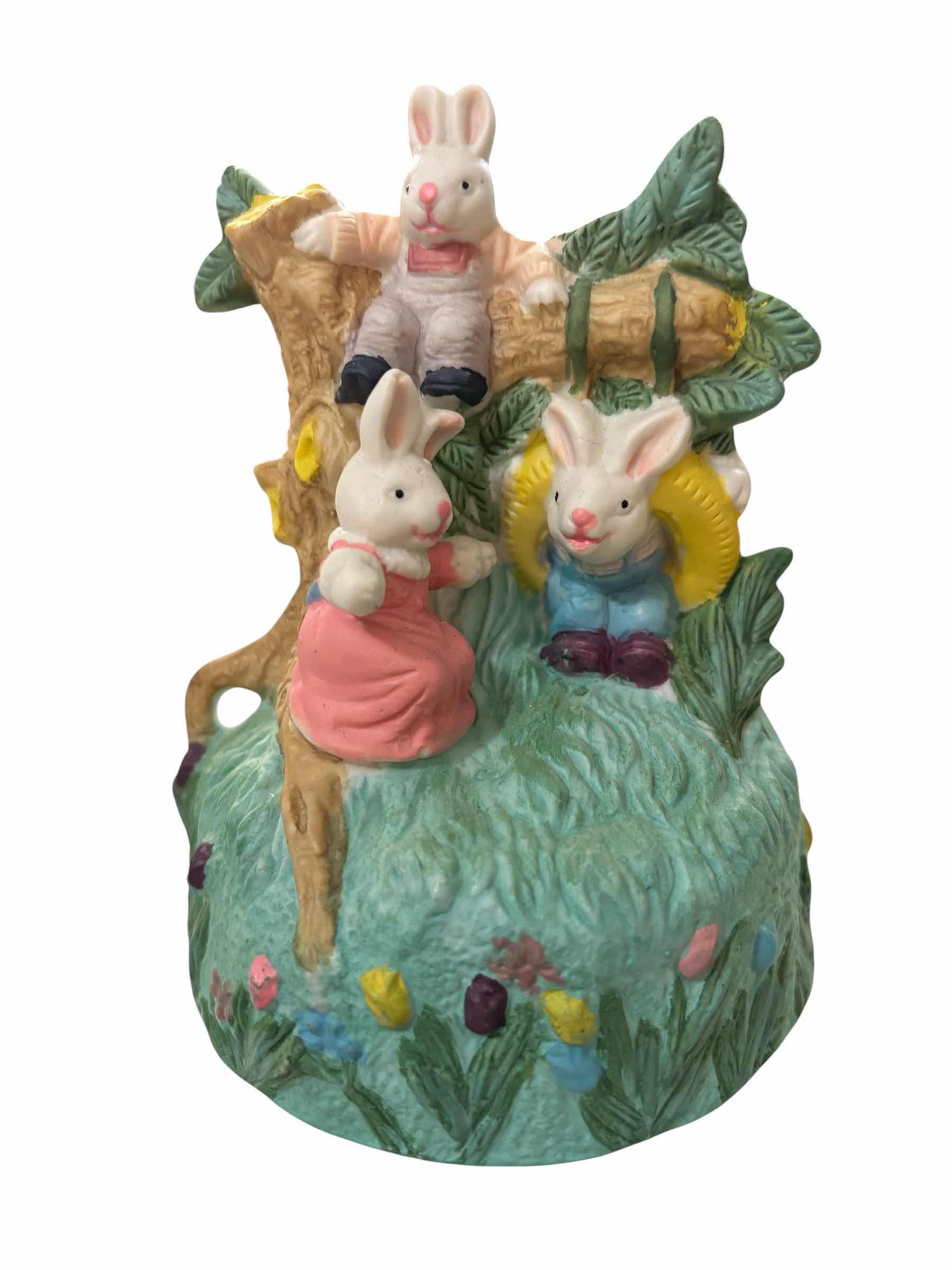 Photo 1 of MUSICAL FIGURINES (3), TALLEST H7”