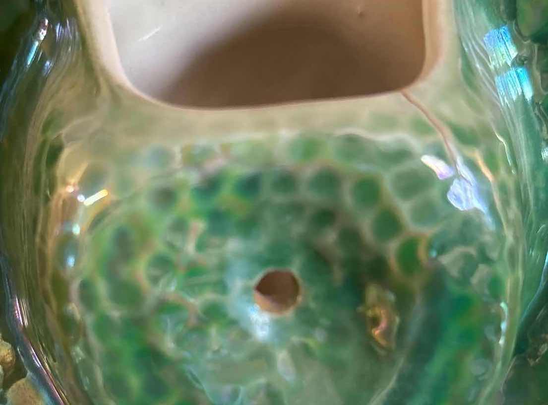 Photo 1 of VINTAGE LADY HEAD VASE GREEN IRIDESCENT H7.25”