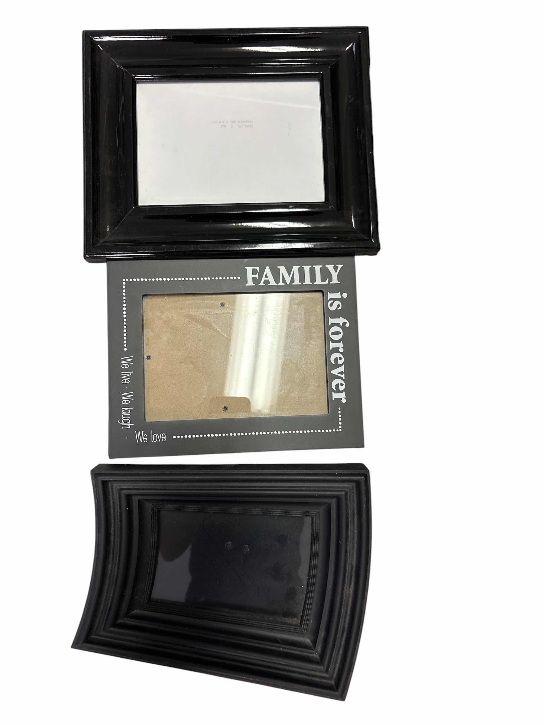 Photo 1 of (8)PCS PICTURE FRAMES-GRANDKIDS & FAMILY