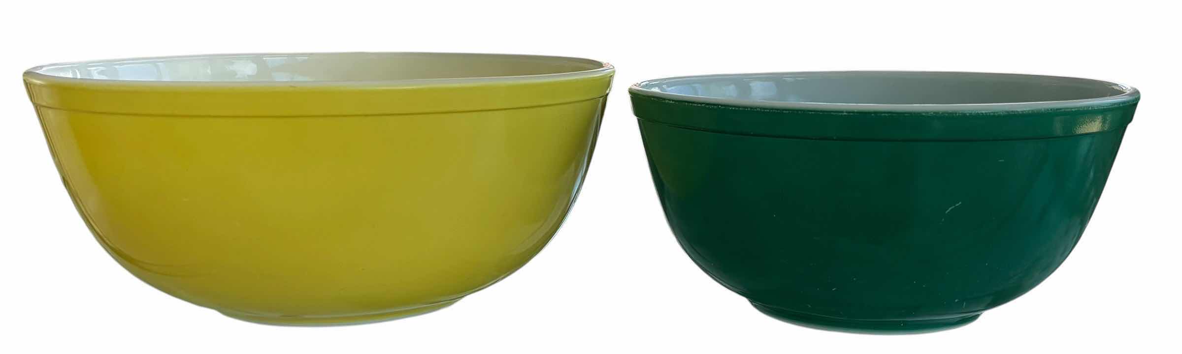 Photo 1 of VINTAGE CORNING WARE, COLANDER & MIXING BOWLS (2)