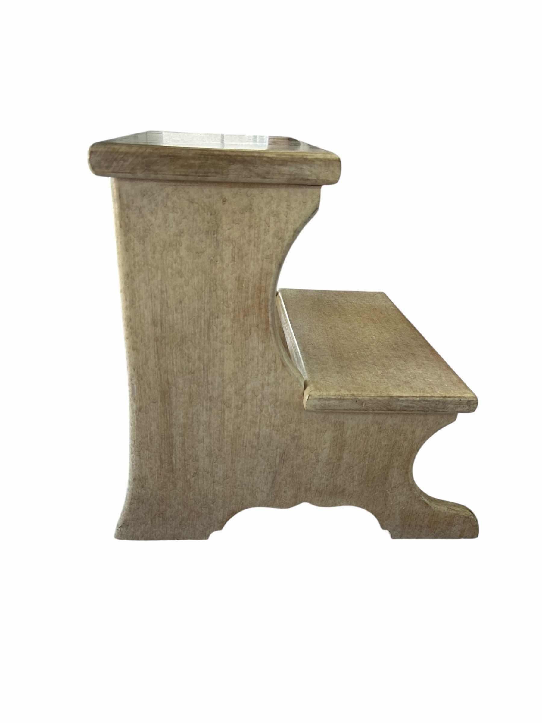 Photo 1 of BEDSIDE STEP STOOL H 18"
