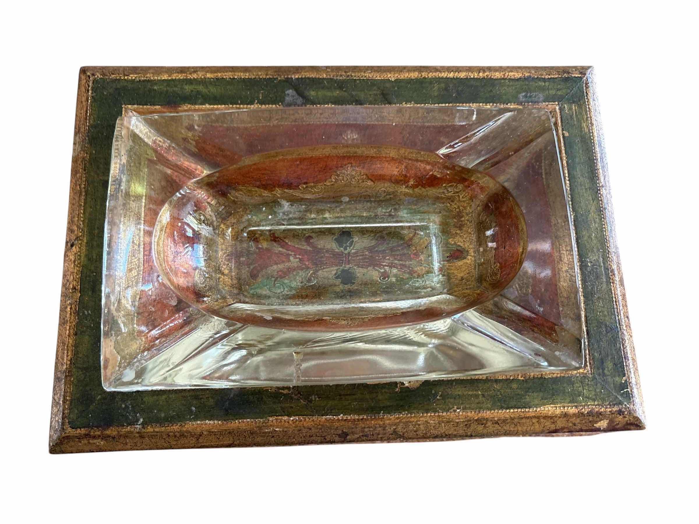 Photo 1 of VINTAGE ITALIAN FLORENTINE GILT WOOD AND GLASS DISH/ASHTRAY HANDMADE IN ITALY L9”