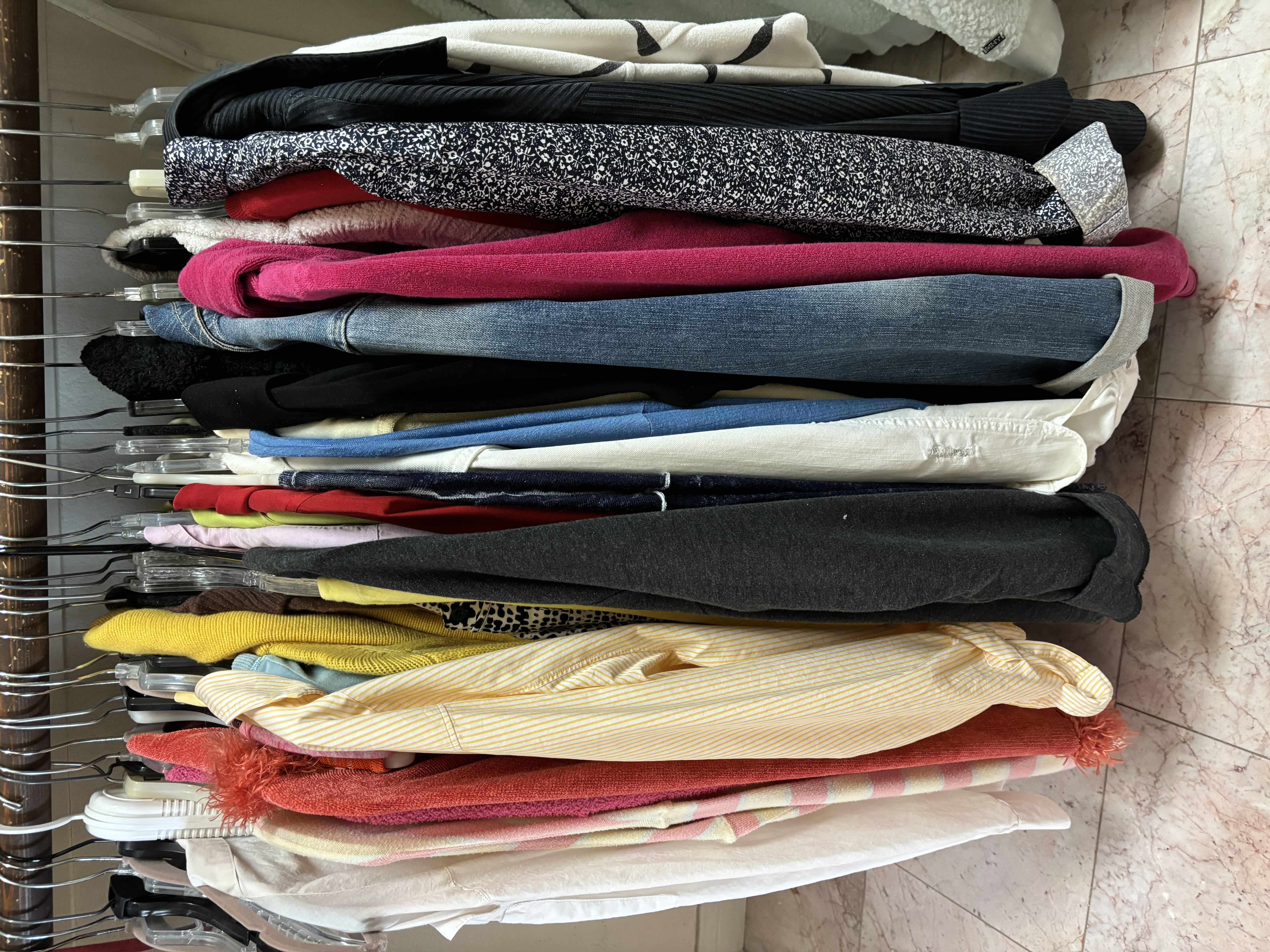Photo 1 of WOMENS CLOTHES SIZE M-XL