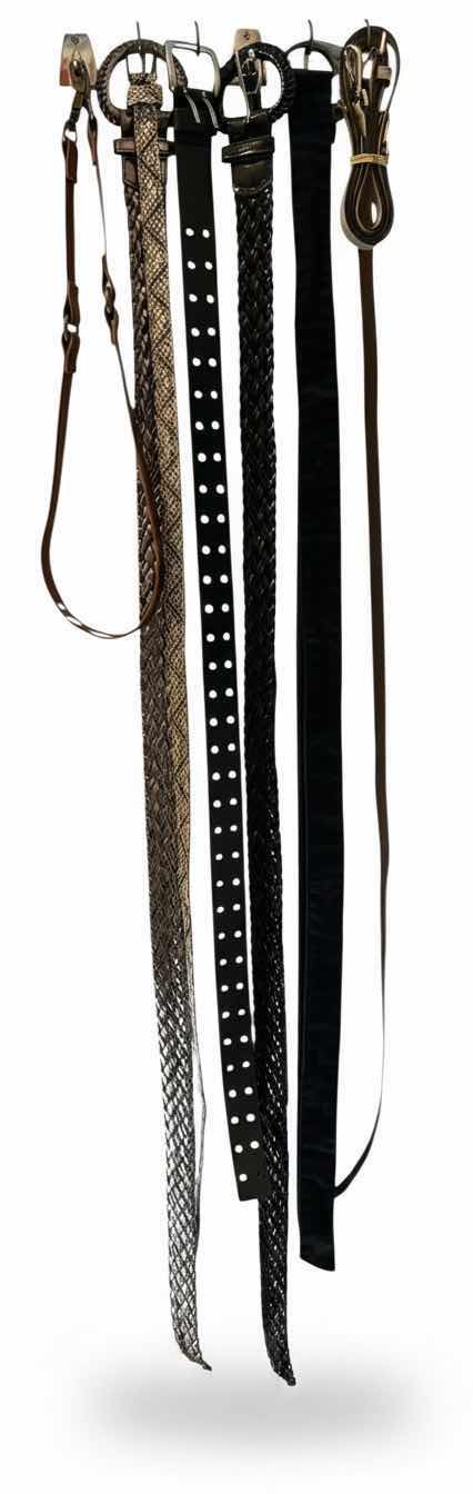 Photo 1 of WOMENS BELTS SIZE S-M