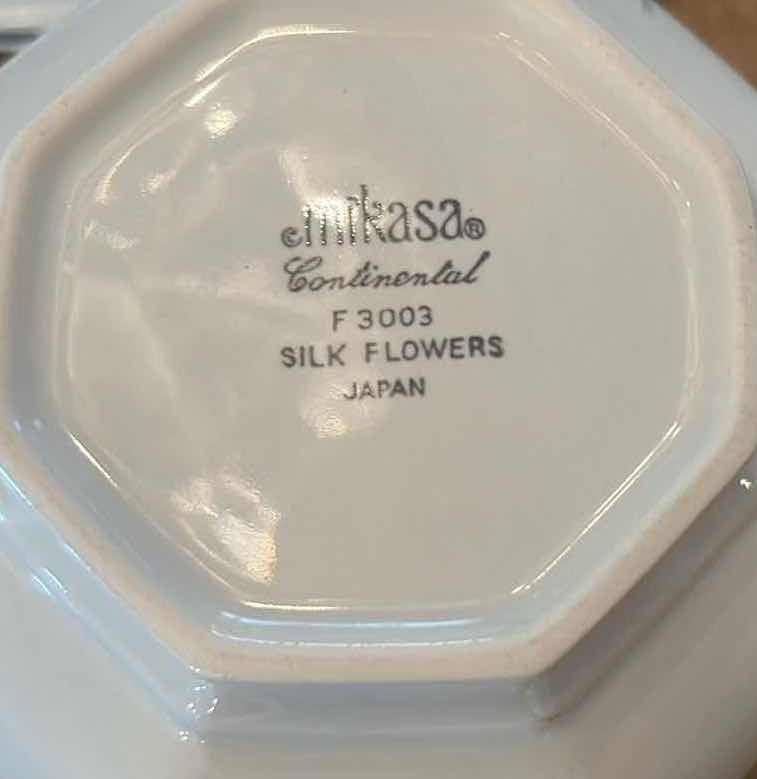 Photo 1 of VINTAGE MIKASA SILK FLOWERS ROUND GRAVY BOAT & UNDERPLATE H3.5”