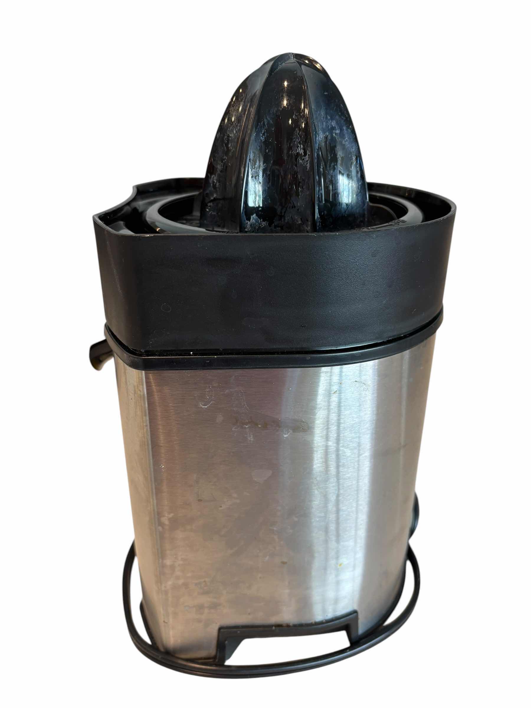 Photo 1 of CUISINART PULP CONTROL CITRUS JUICER $65