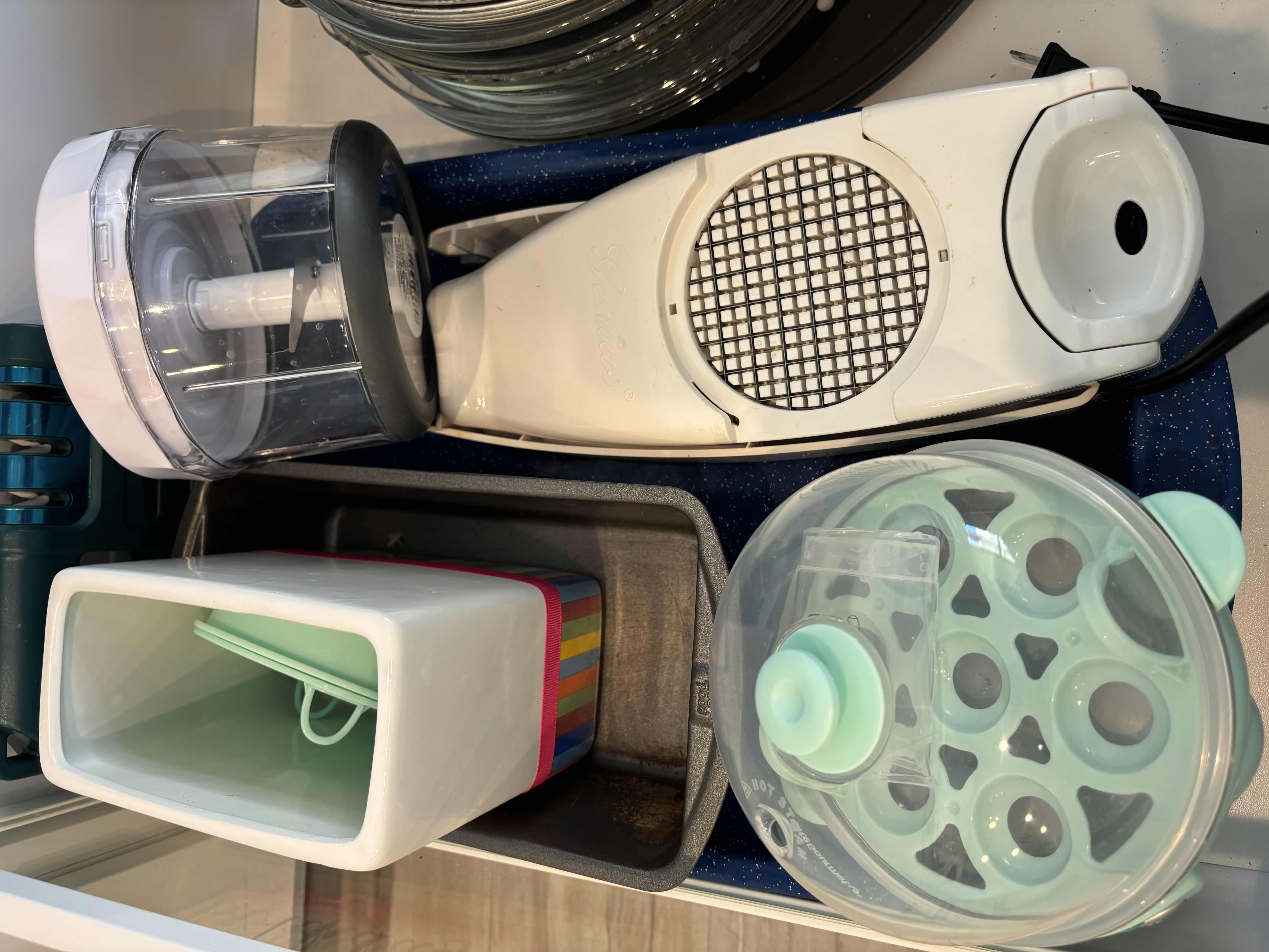 Photo 1 of CONTENTS OF KITCHEN DRAWER