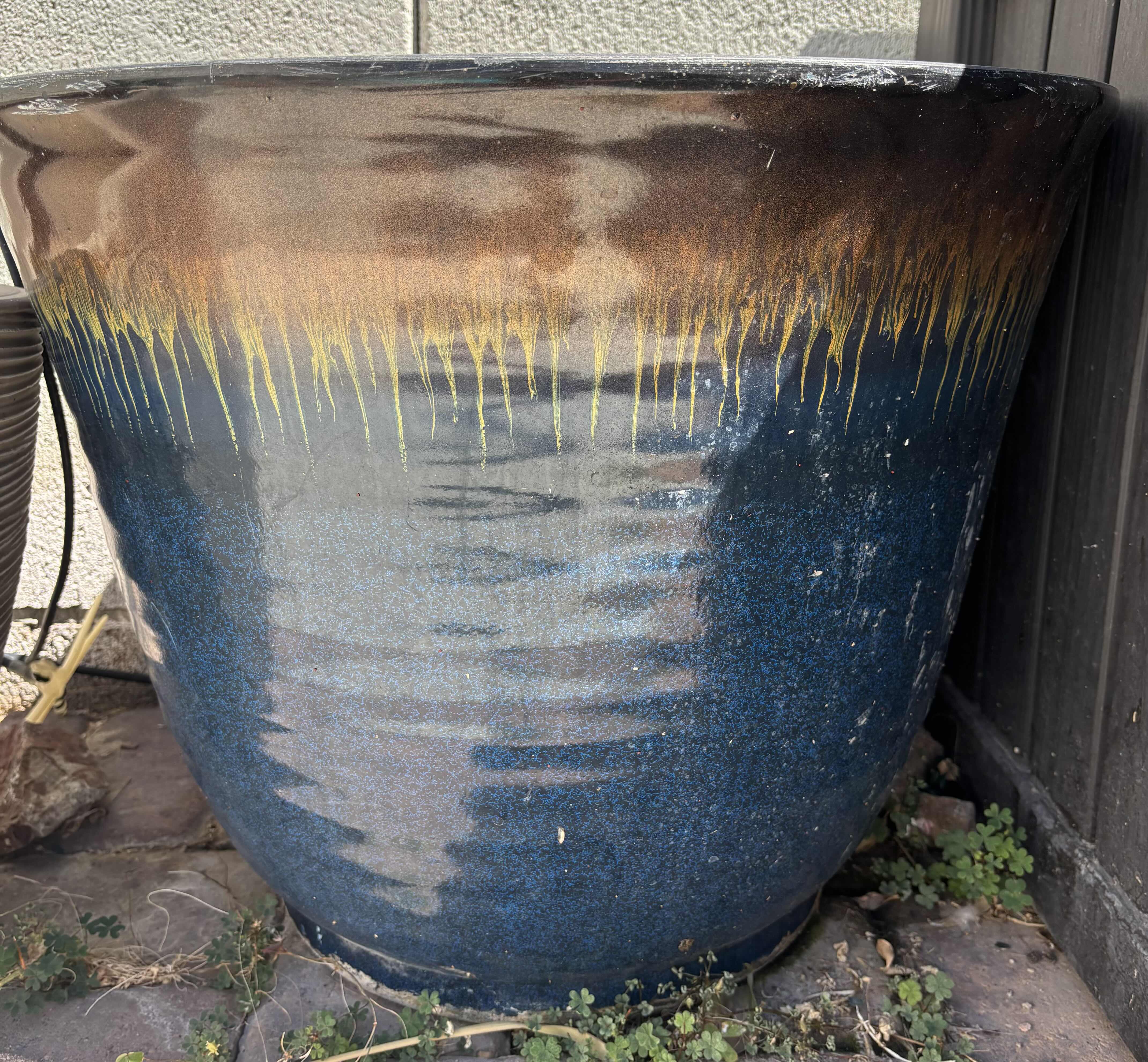 Photo 1 of OUTDOOR PLANTING POTS (2) (TALLEST H17.5”
