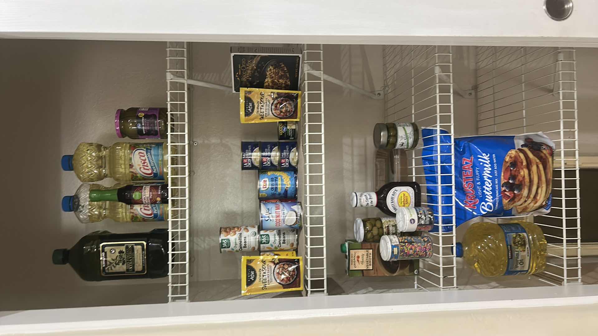 Photo 1 of CONTENTS OF PANTRY