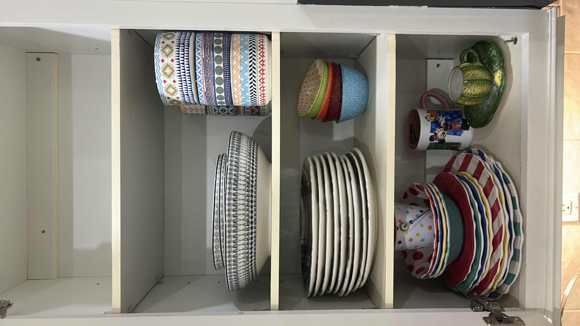 Photo 1 of CONTENTS OF KITCHEN CABINET