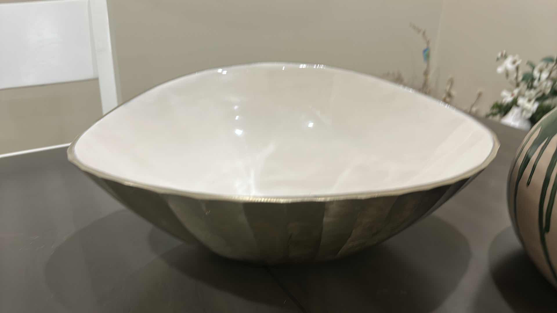 Photo 1 of 2 PC - HOME DECOR, (VASE H 8 1/2”)