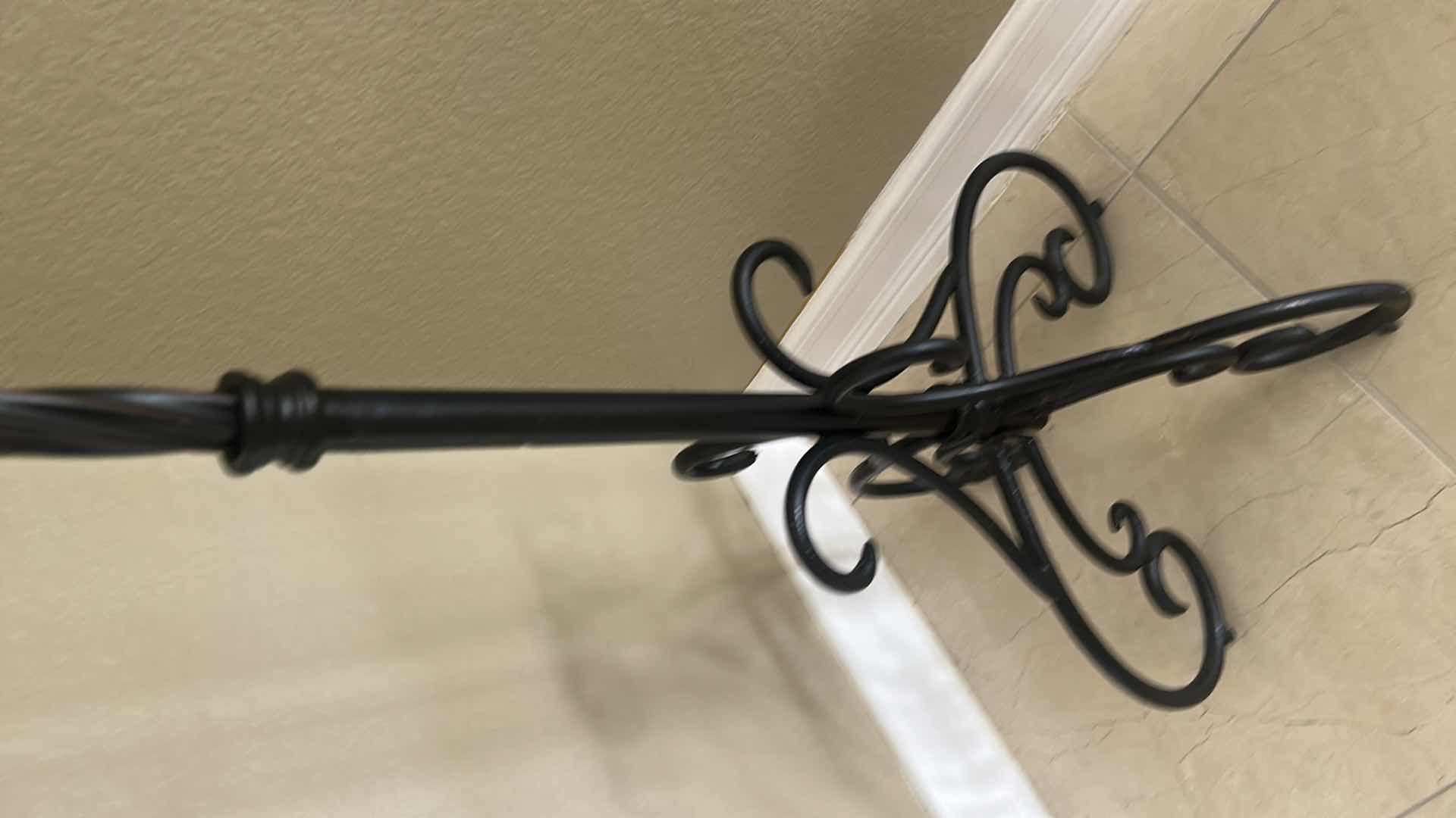 Photo 1 of ARTERAMEFERRO WROUGHT IRON COAT STAND W SCROLLWORK HOOKS H 75"