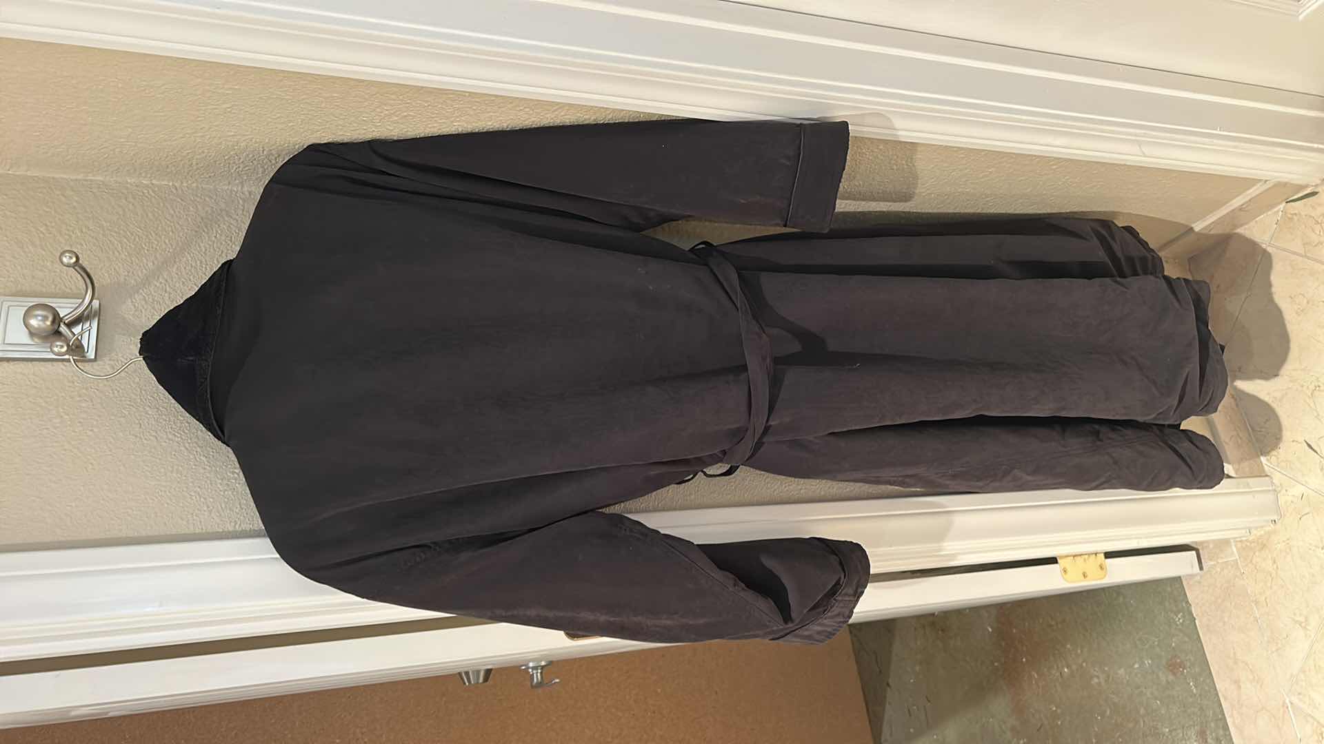 Photo 1 of BLACK NORTHWEST GROUP SILK TOUCH ROBE W  EMBROIDERED VEGAS GOLDEN KNIGHTS LOGO.
