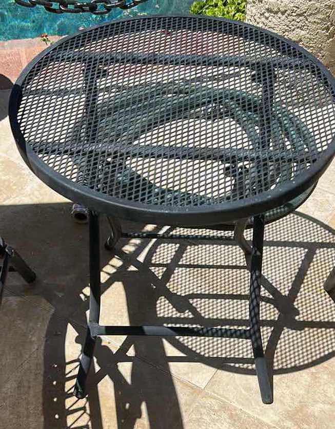 Photo 1 of 2- BEIGE ZERO GRAVITY OUTDOOR RECLINING CHAIR W SMALL ROUND METAL TABLE