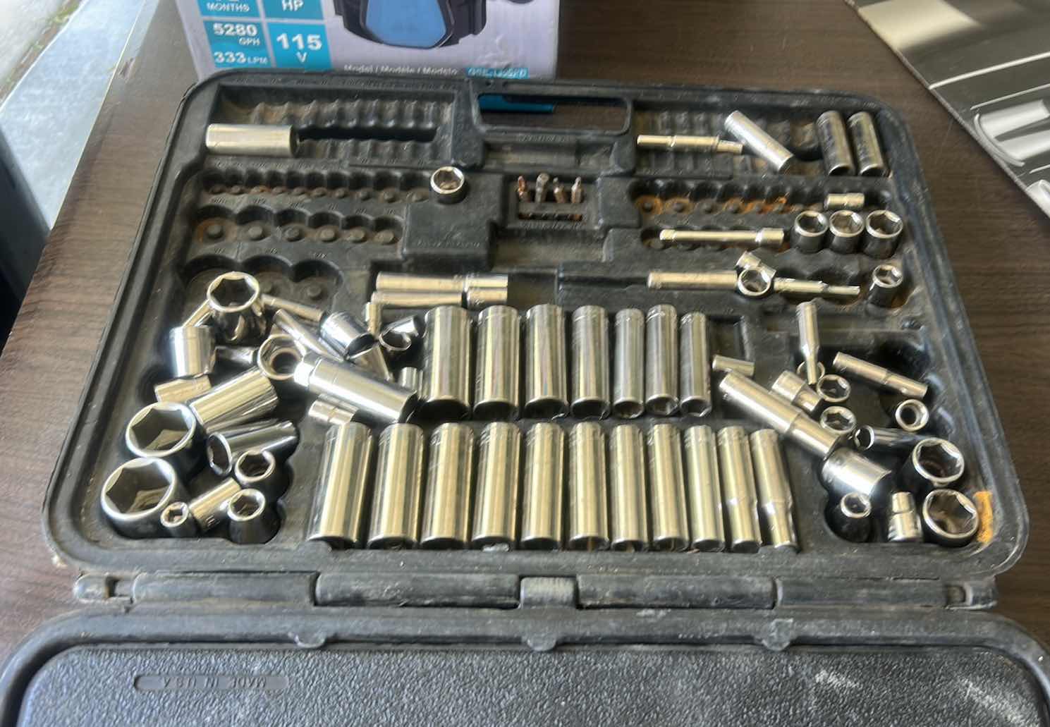 Photo 1 of CRAFTSMAN SOCKET SET
