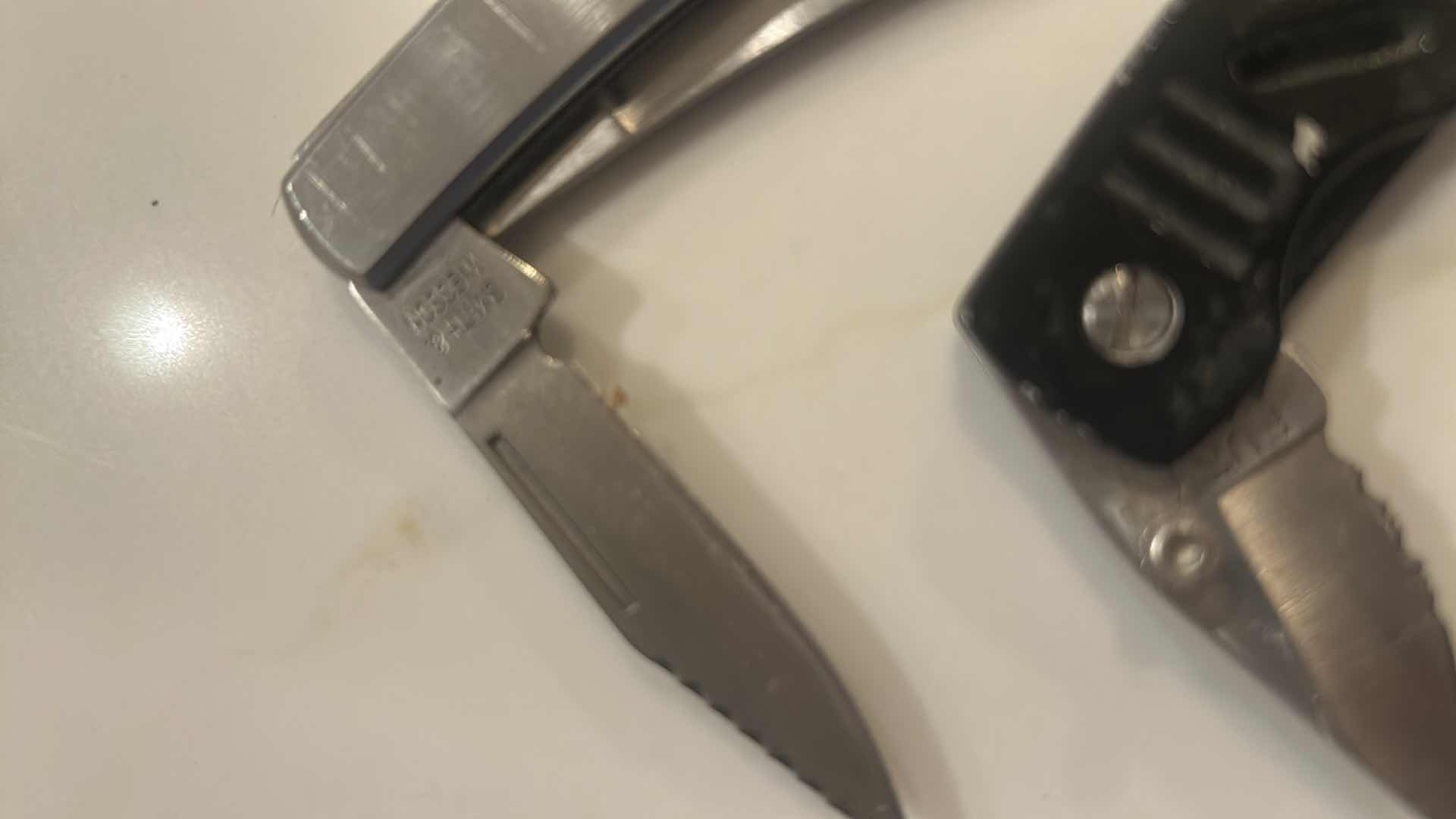 Photo 1 of 4- POCKET FOLDING KNIVES GERBER FURY SMITH WESSON