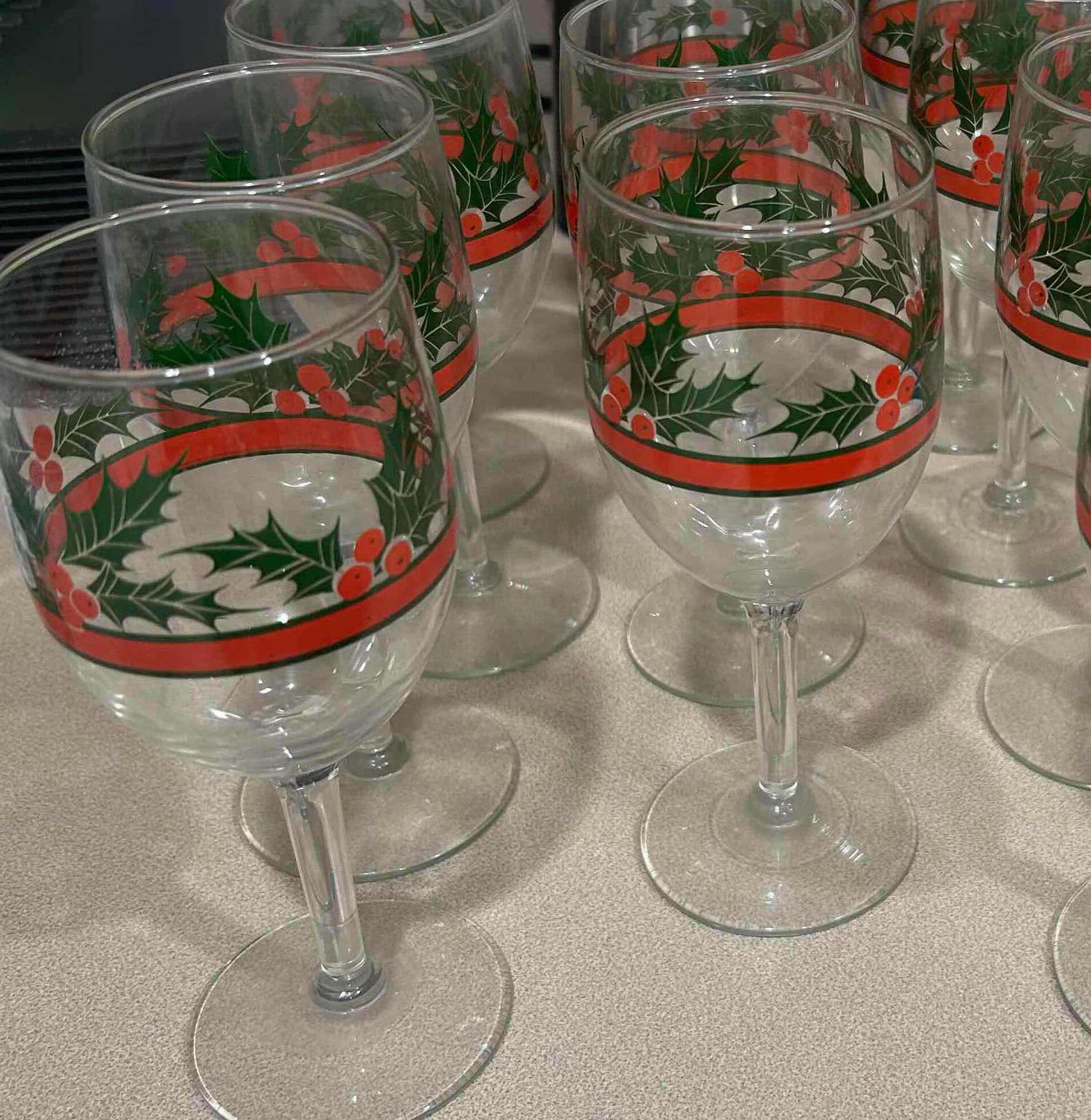 Photo 1 of 12-VINTAGE LIBBEY GLASS CHRISTMAS HOLLY BERRIES PEDESTAL WINE