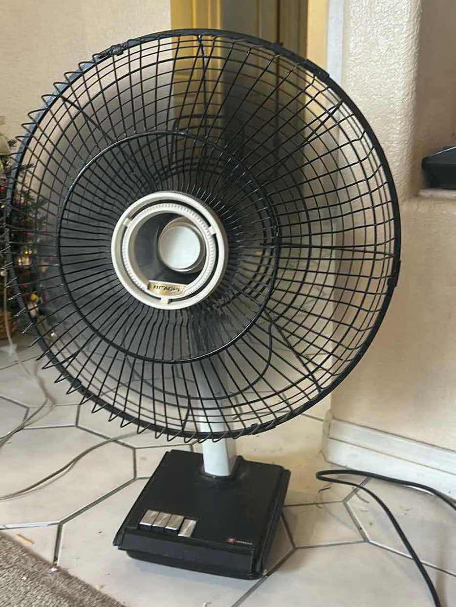 Photo 1 of 28” 4 SPEED FAN
