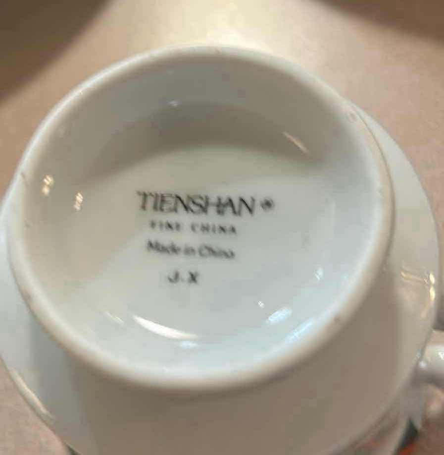 Photo 1 of 16- TIENSHAN " DECK THE HALLS" DINNERWARE $60