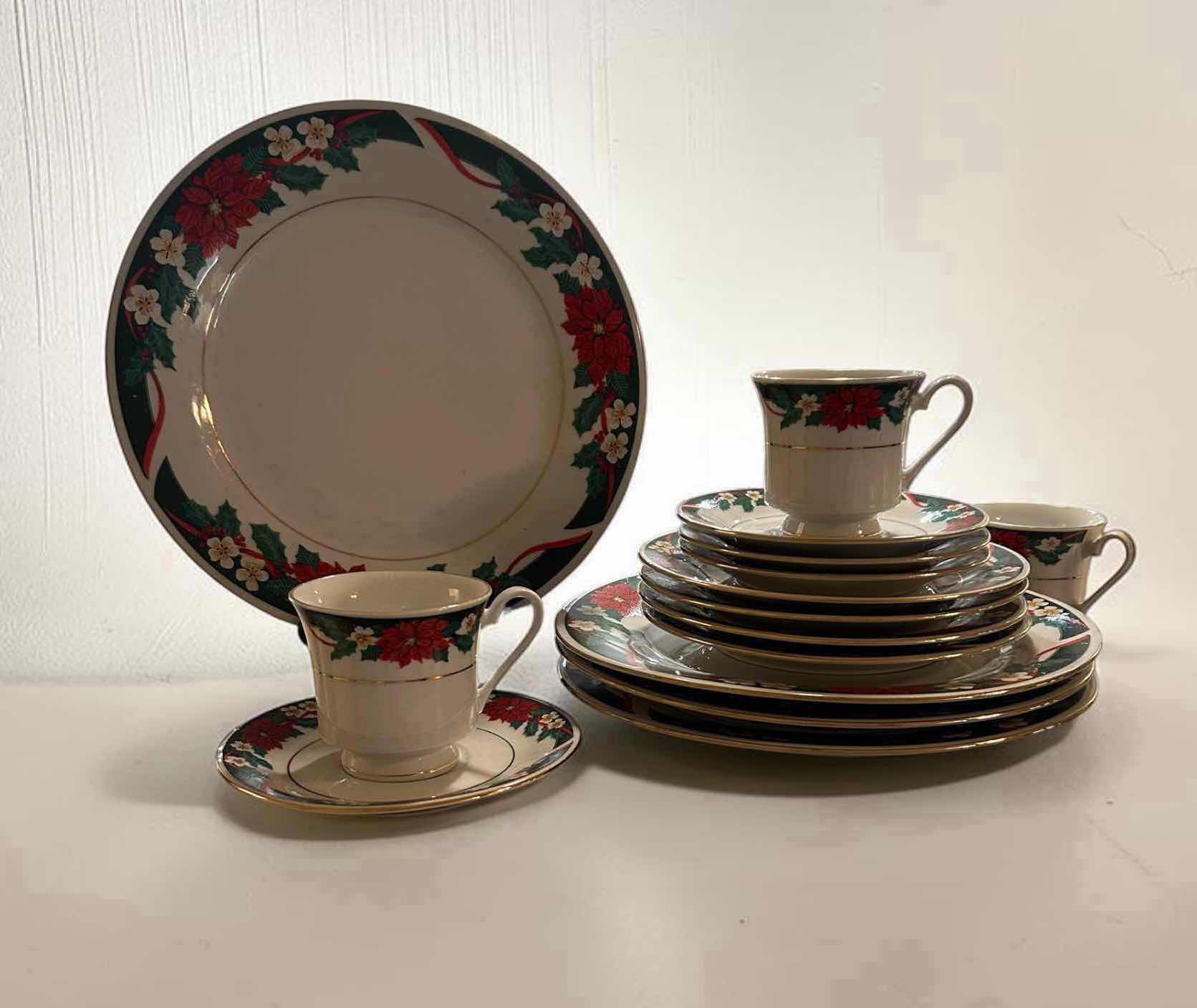 Photo 1 of 16- TIENSHAN " DECK THE HALLS" DINNERWARE $60