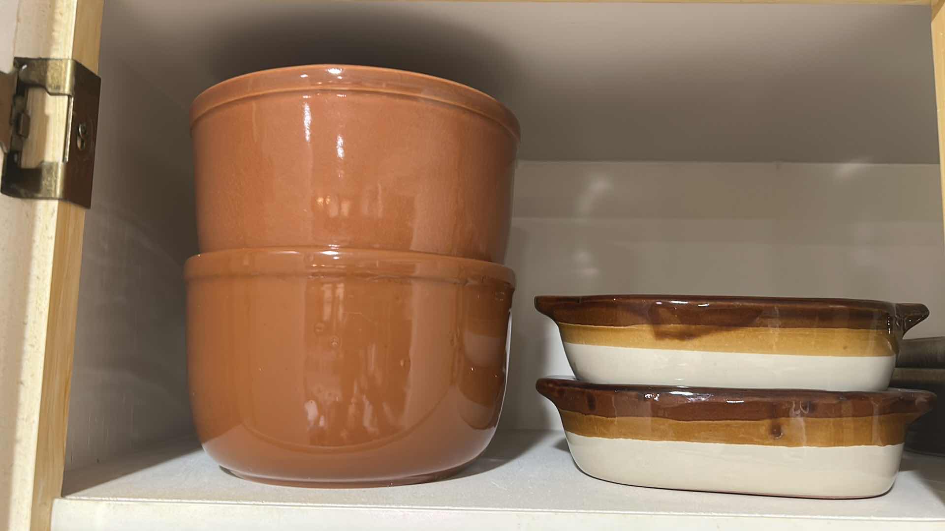 Photo 1 of CONTENTS OF SHELF CERAMIC BROWN SERVEWARE