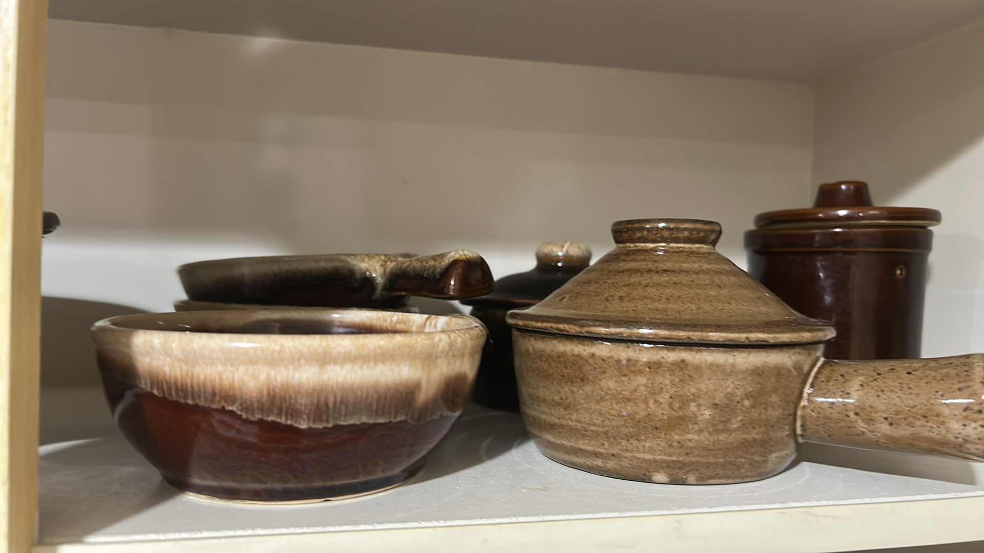 Photo 1 of CONTENTS OF SHELF CERAMIC BROWN SERVEWARE