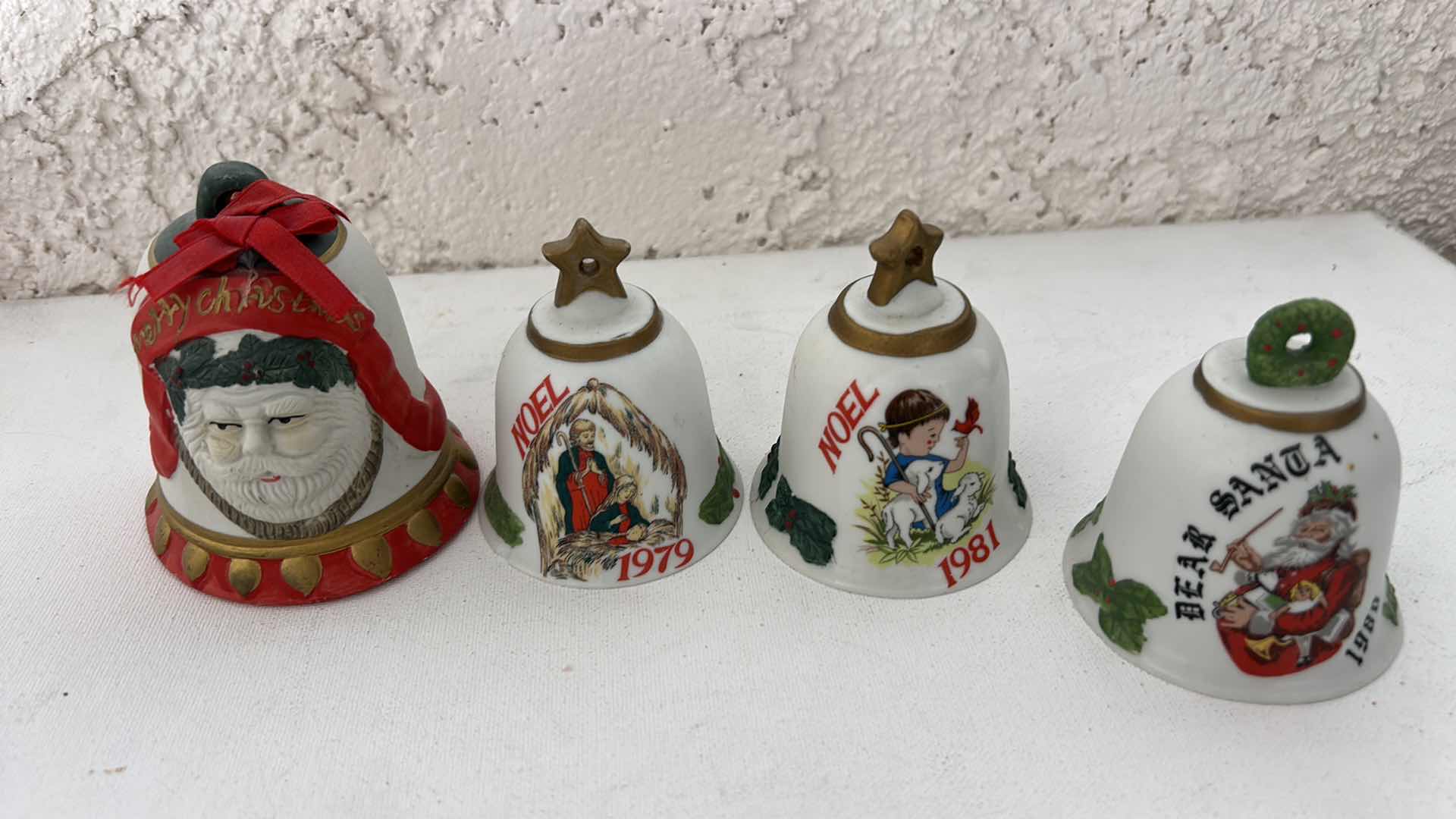 Photo 1 of 7 - CHRISTMAS CERAMIC BELLS H3.5”