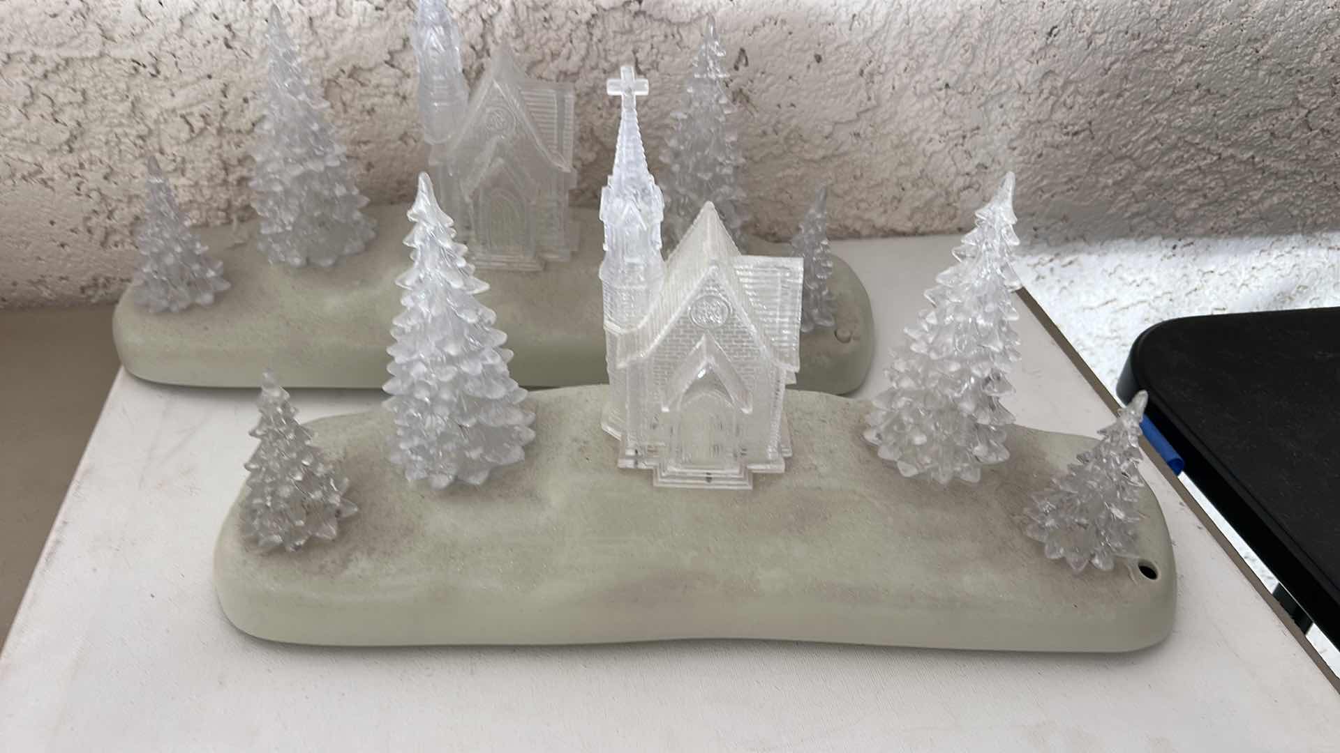 Photo 1 of 2 - CHRISTMAS DECOR SNOW SCENES  16” x H9”