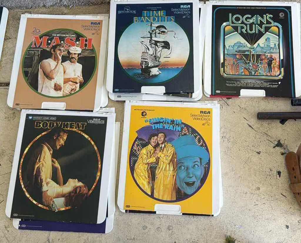Photo 1 of 15-VINTAGE RCA SELECTAVISION CED  VIDEO DISCS VARIOUS TITLES