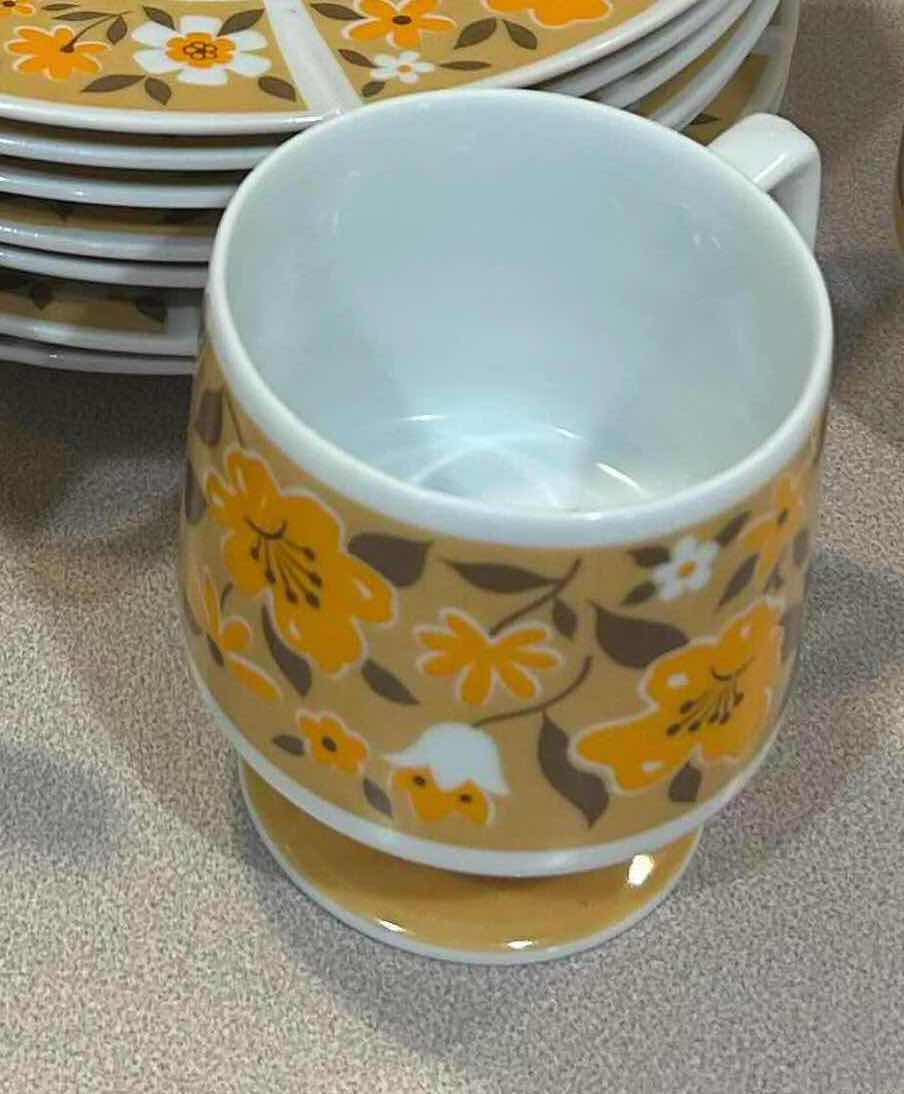 Photo 1 of 12- VINTAGE JAPAN CERAMIC ORANGE WHITE FLOWER PATTERN SALAD PLATES MUGS