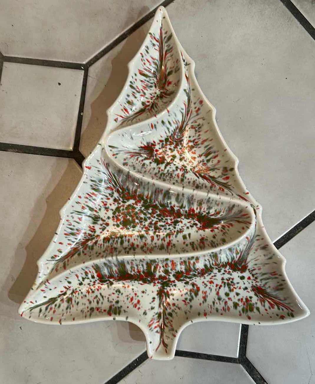 Photo 1 of CONTENTS OF SHELF HOLIDAY SERVEWARE