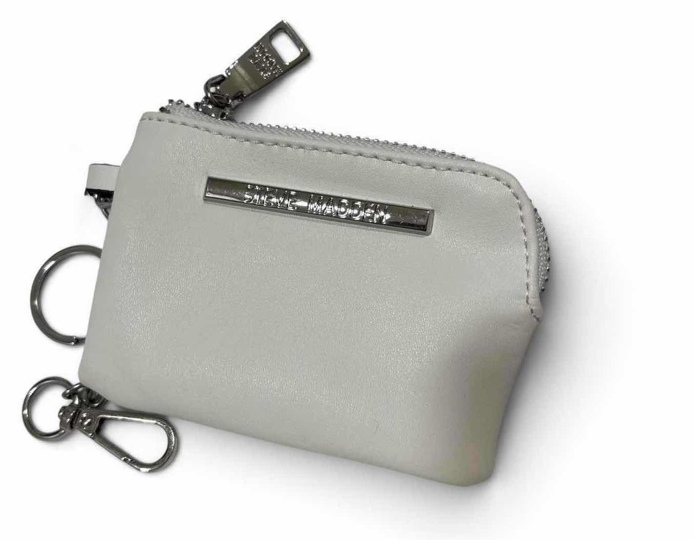 Photo 1 of 2-PCS STEVE MADDEN WHITE WOVEN SHOULDER BAG WITH MATCHING ZIP POUCH 13.5”X7” $55