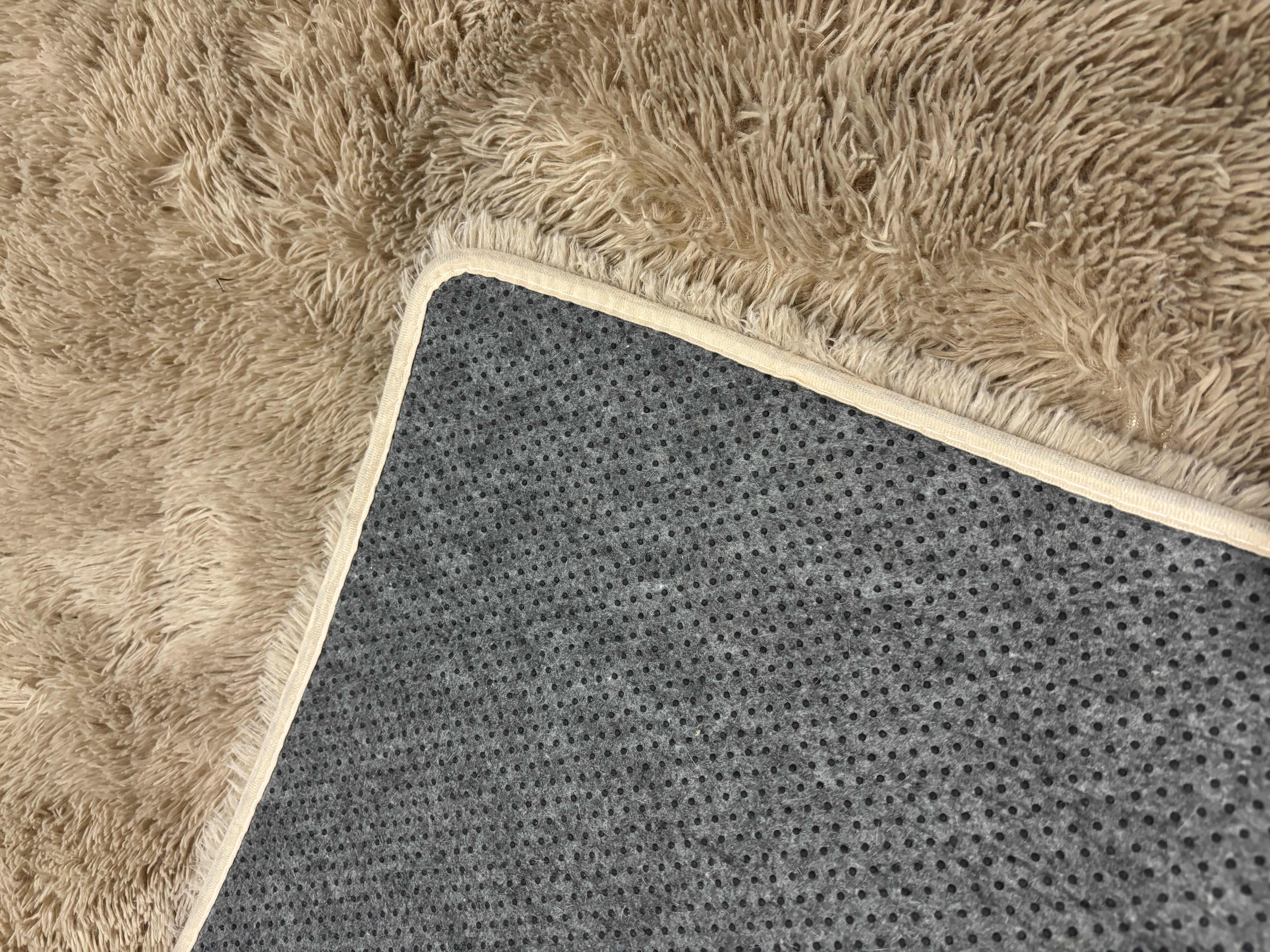 Photo 1 of FAUX FUR RUG 9’ X 6’ (NOT ENOUGH SPACE TO FULLY EXPAND)