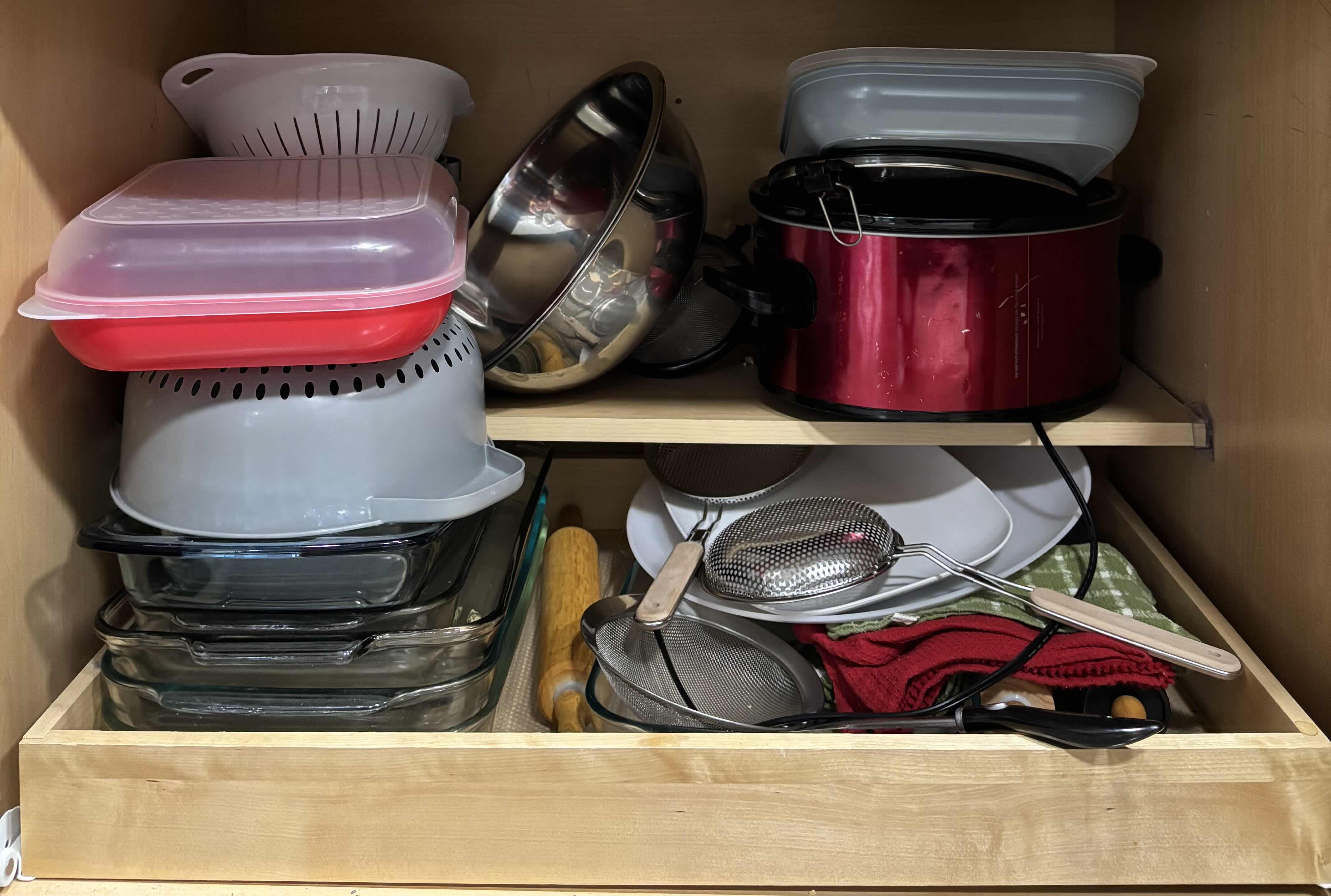 Photo 1 of CONTENTS OF KITCHEN CABINET
