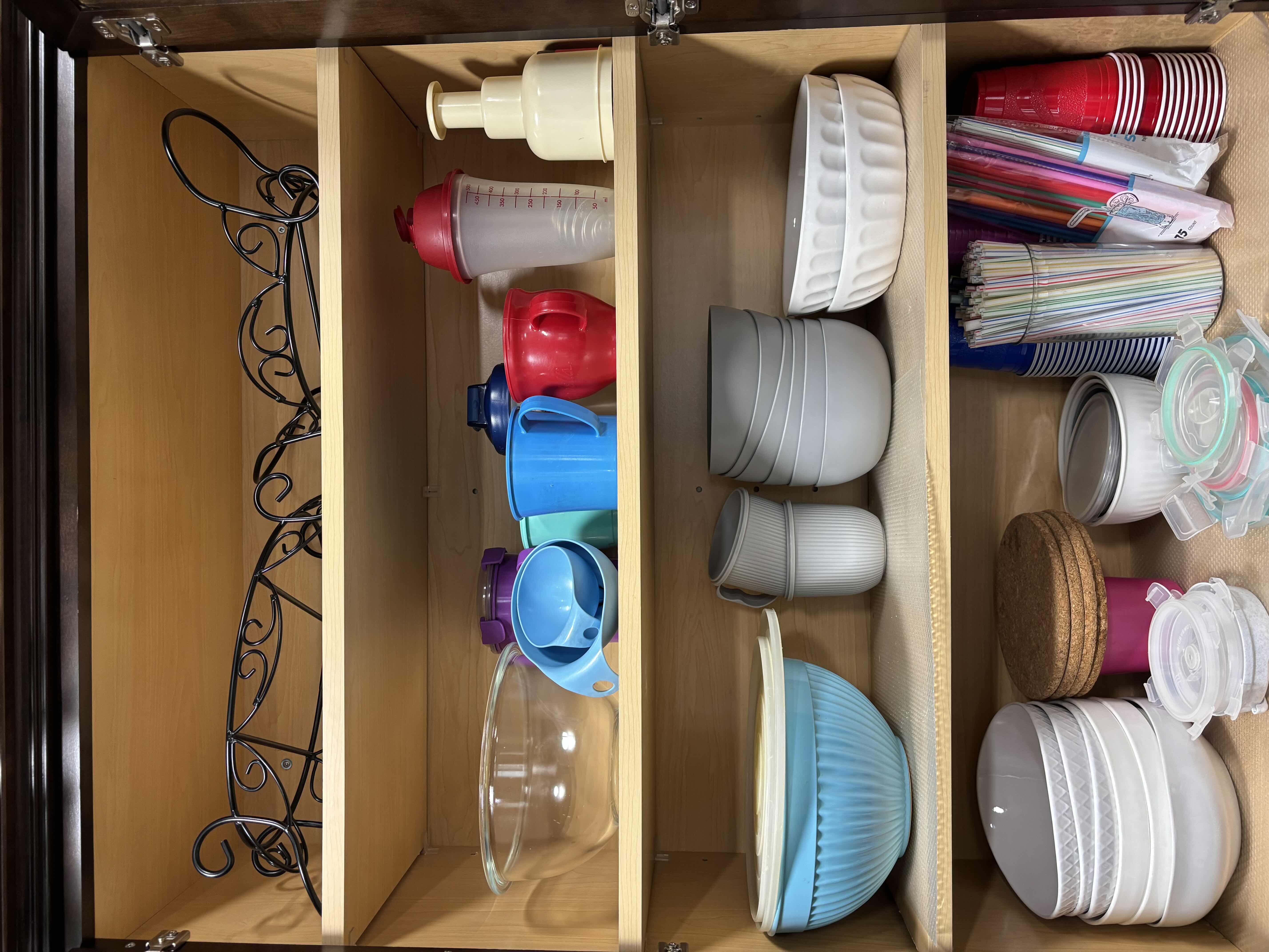 Photo 1 of CONTENTS OF KITCHEN CABINET