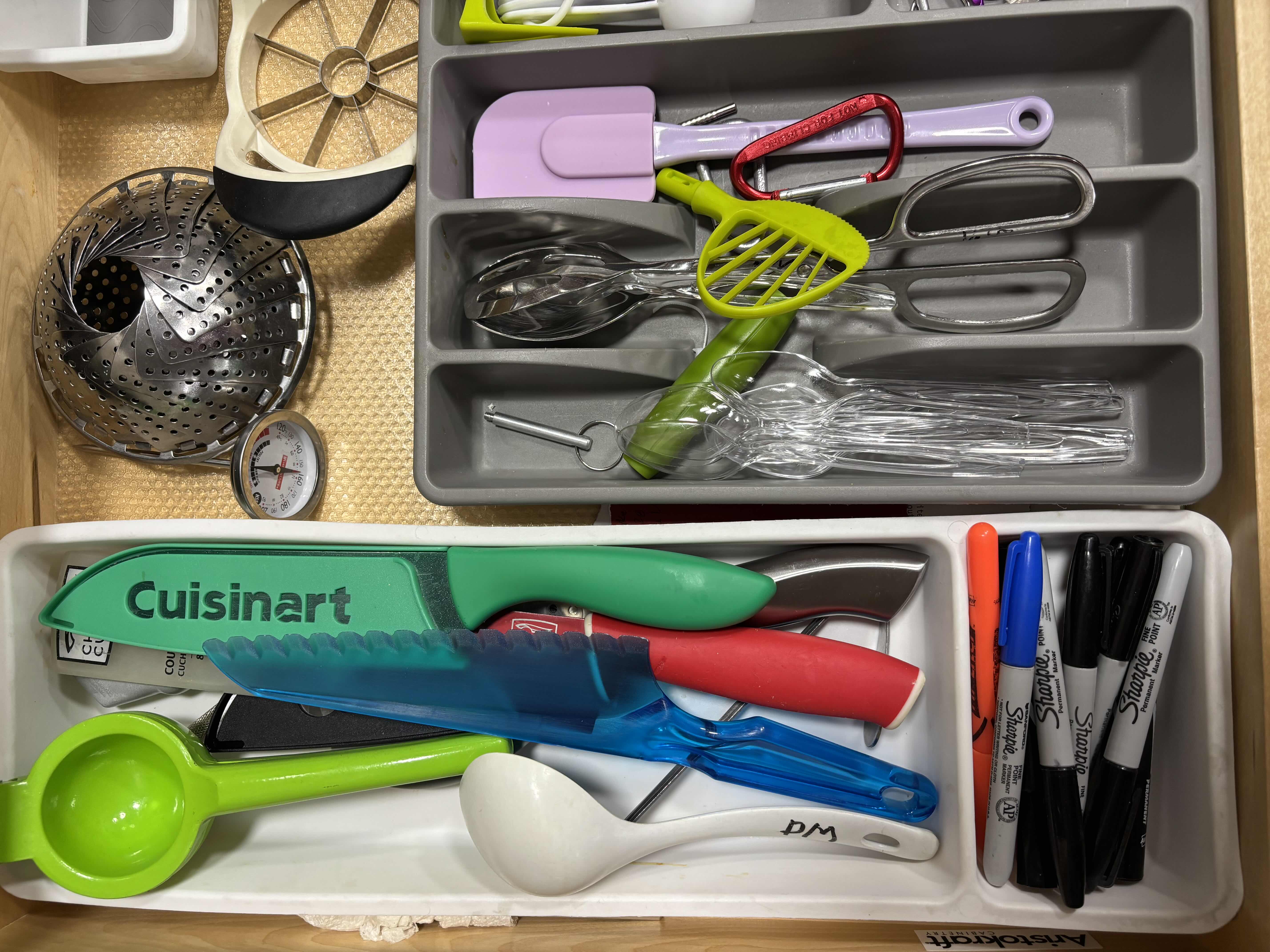 Photo 1 of CONTENTS OF KITCHEN DRAWER