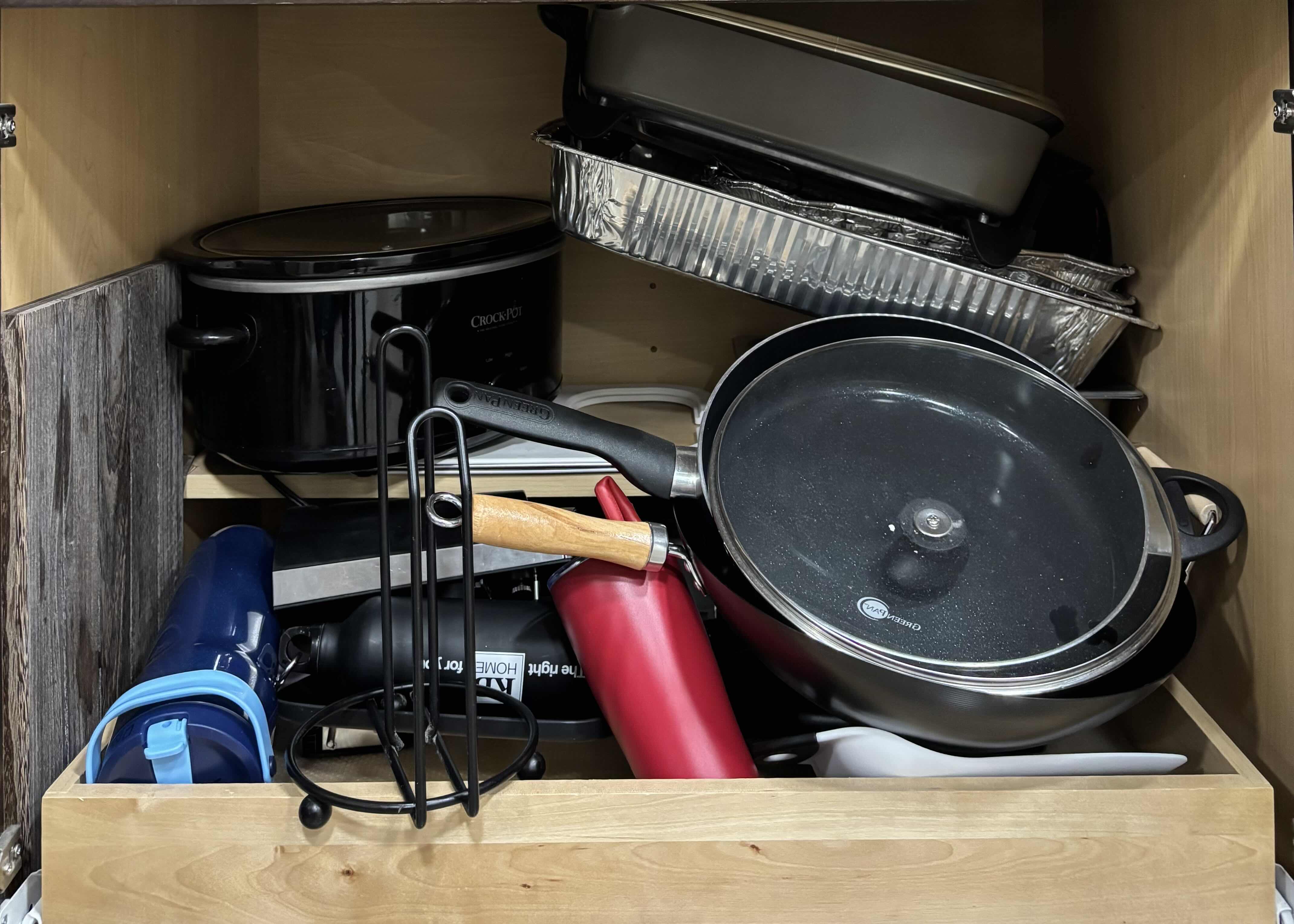 Photo 1 of CONTENTS OF KITCHEN CABINET