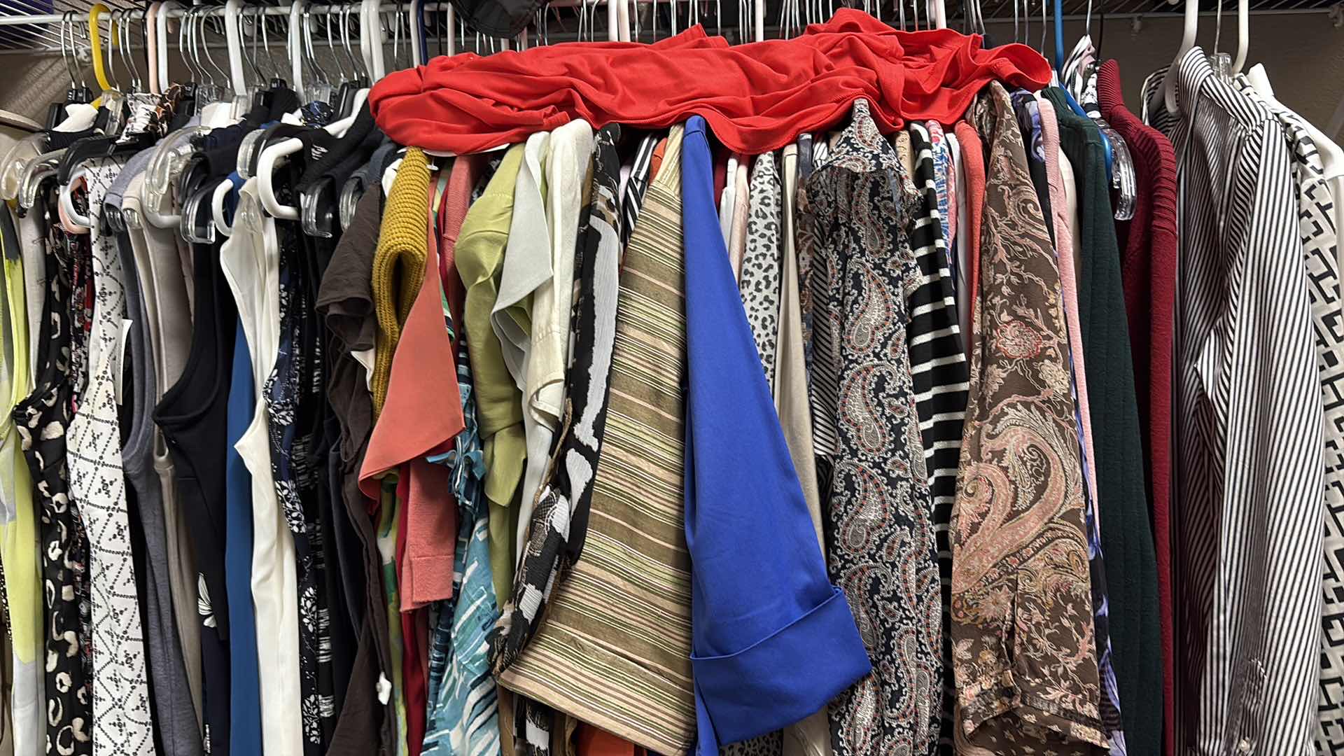 Photo 1 of PRIMARY CLOSET TOPS WOMENS VARIOUS SIZES S-L