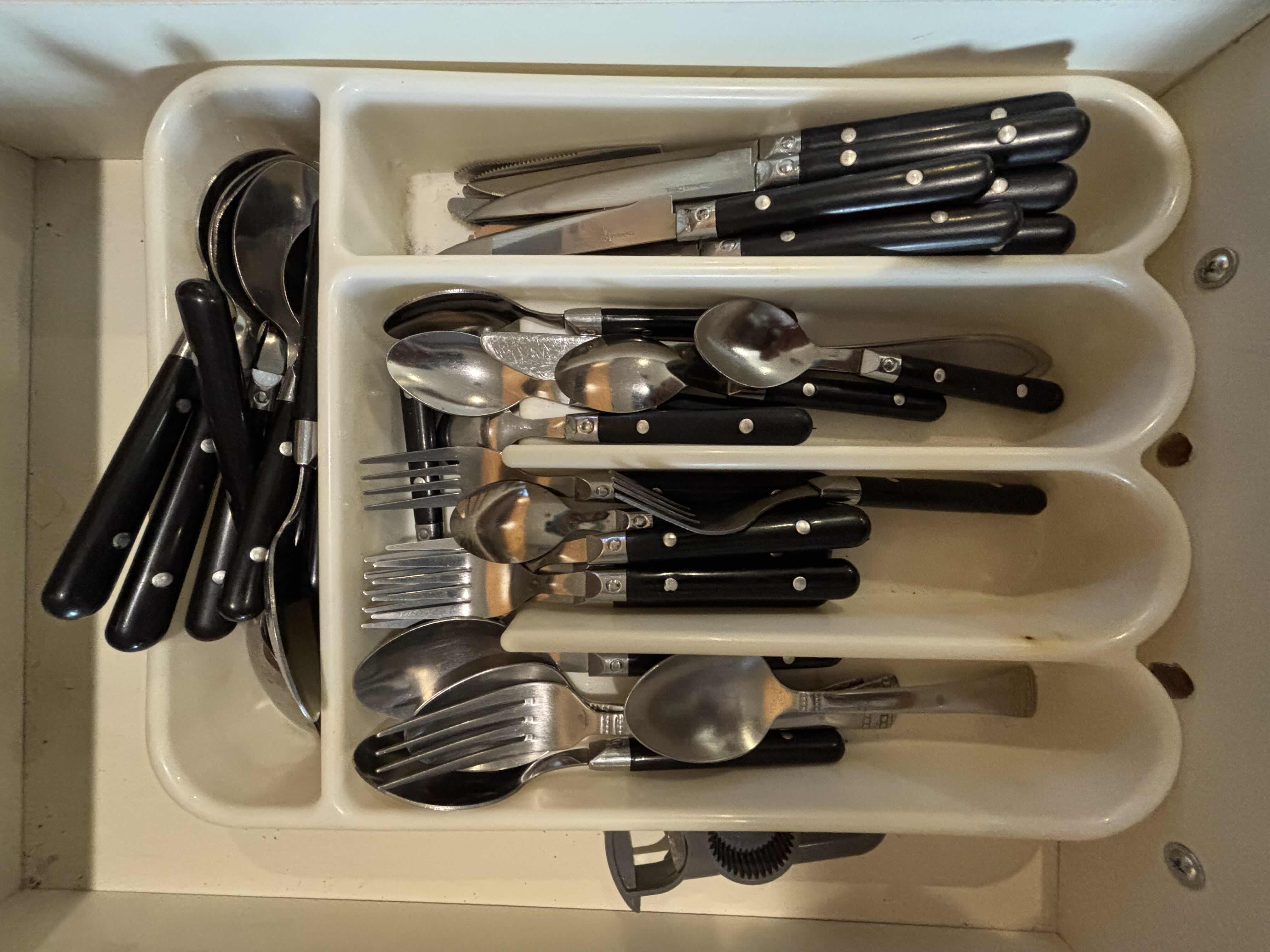 View 2 of CONTENTS OF KITCHEN DRAWERS