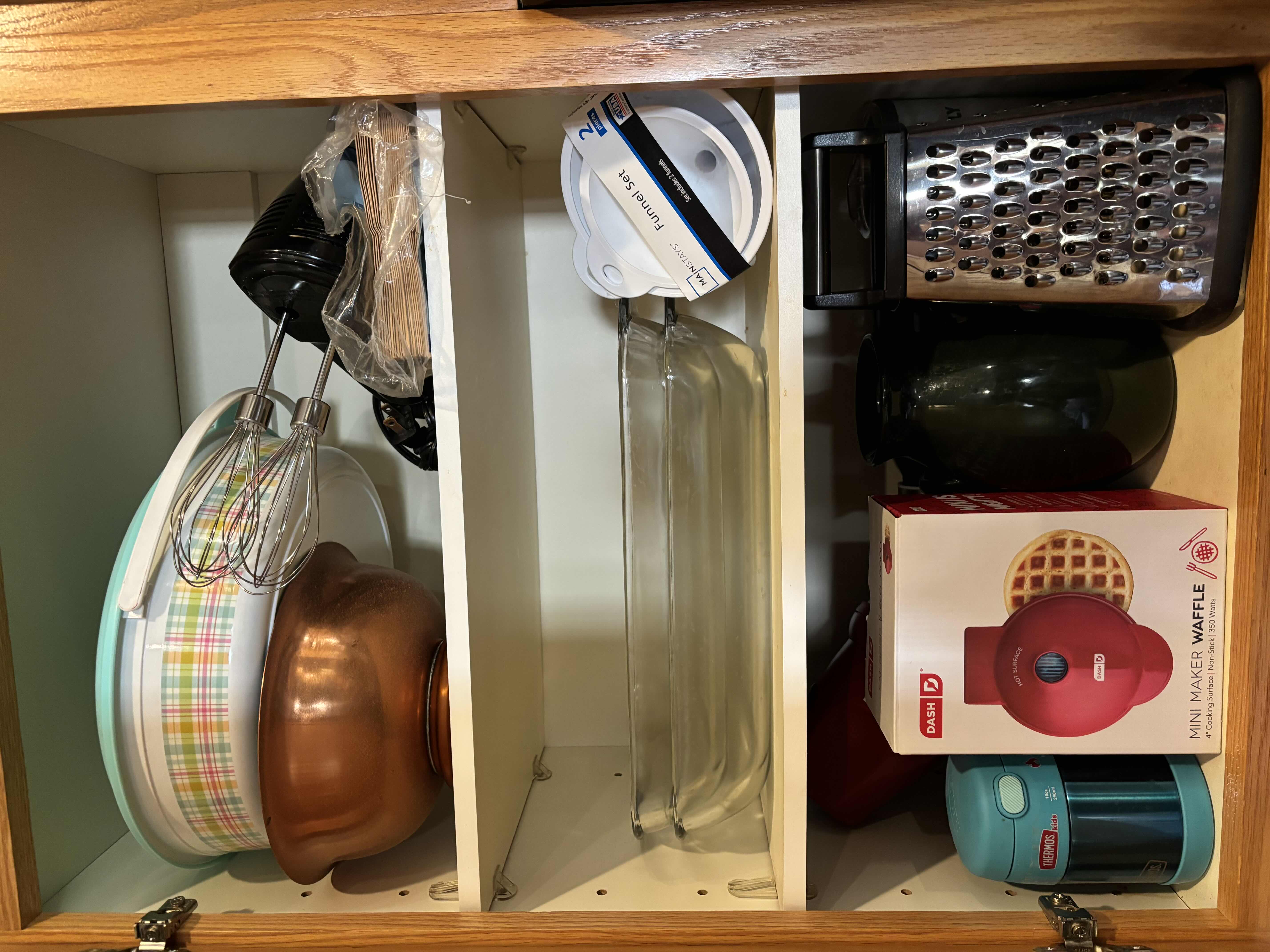 View 1 of CONTENTS OF KITCHEN CABINET