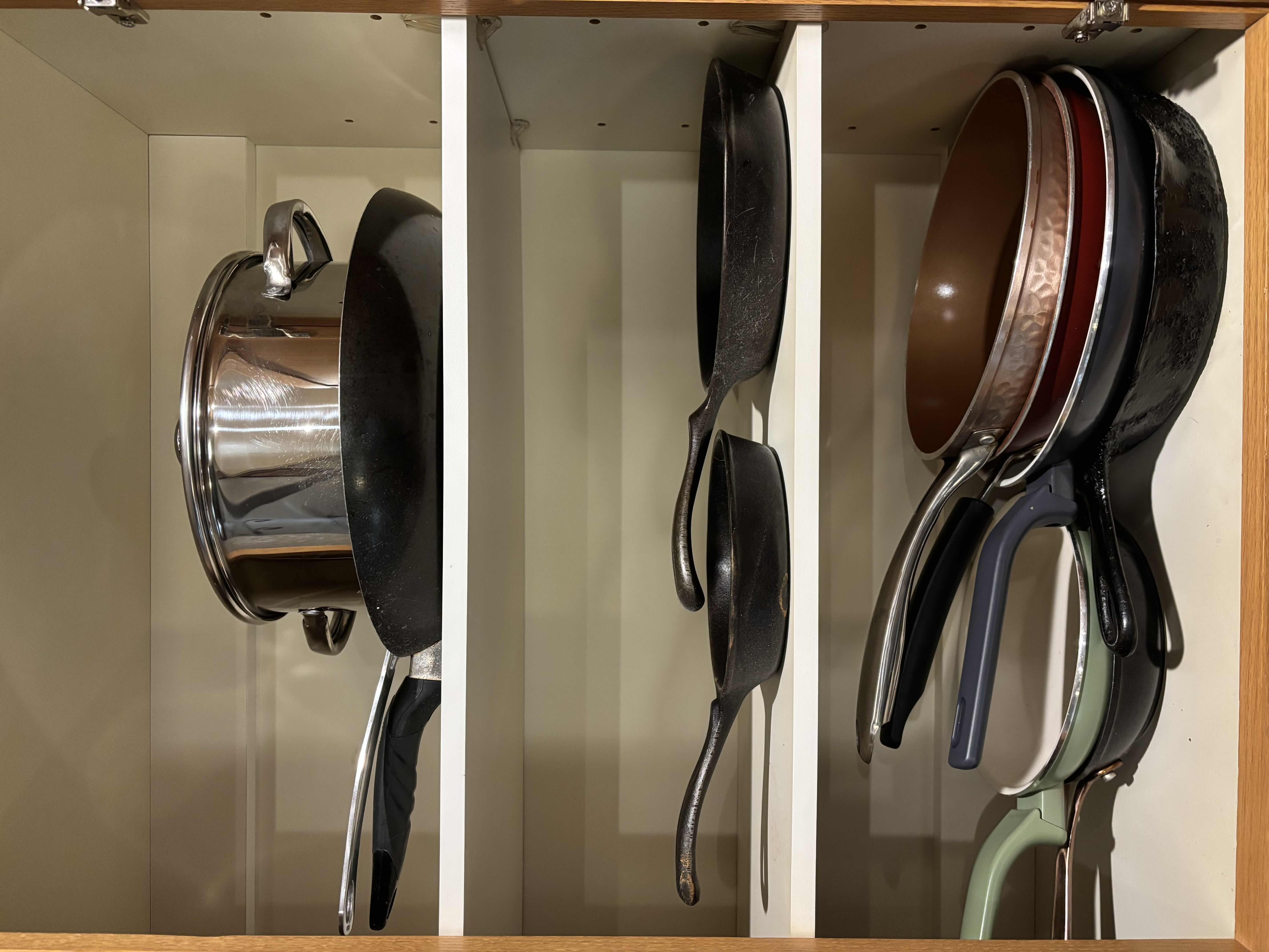 View 1 of CONTENTS OF KITCHEN CABINET