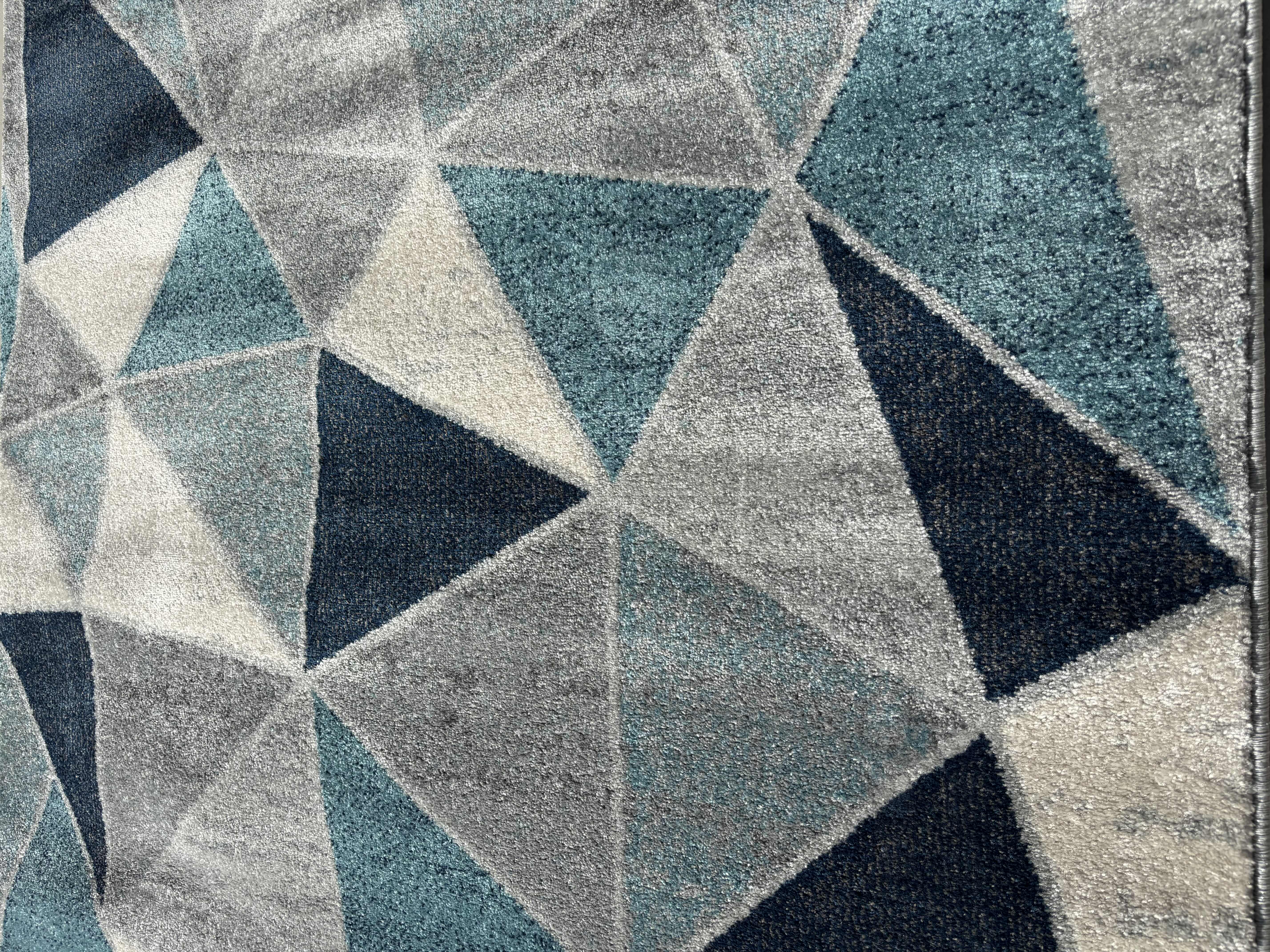 View 3 of 5’ X 7’ KAIA GEOMETRIC PATTERN RUG